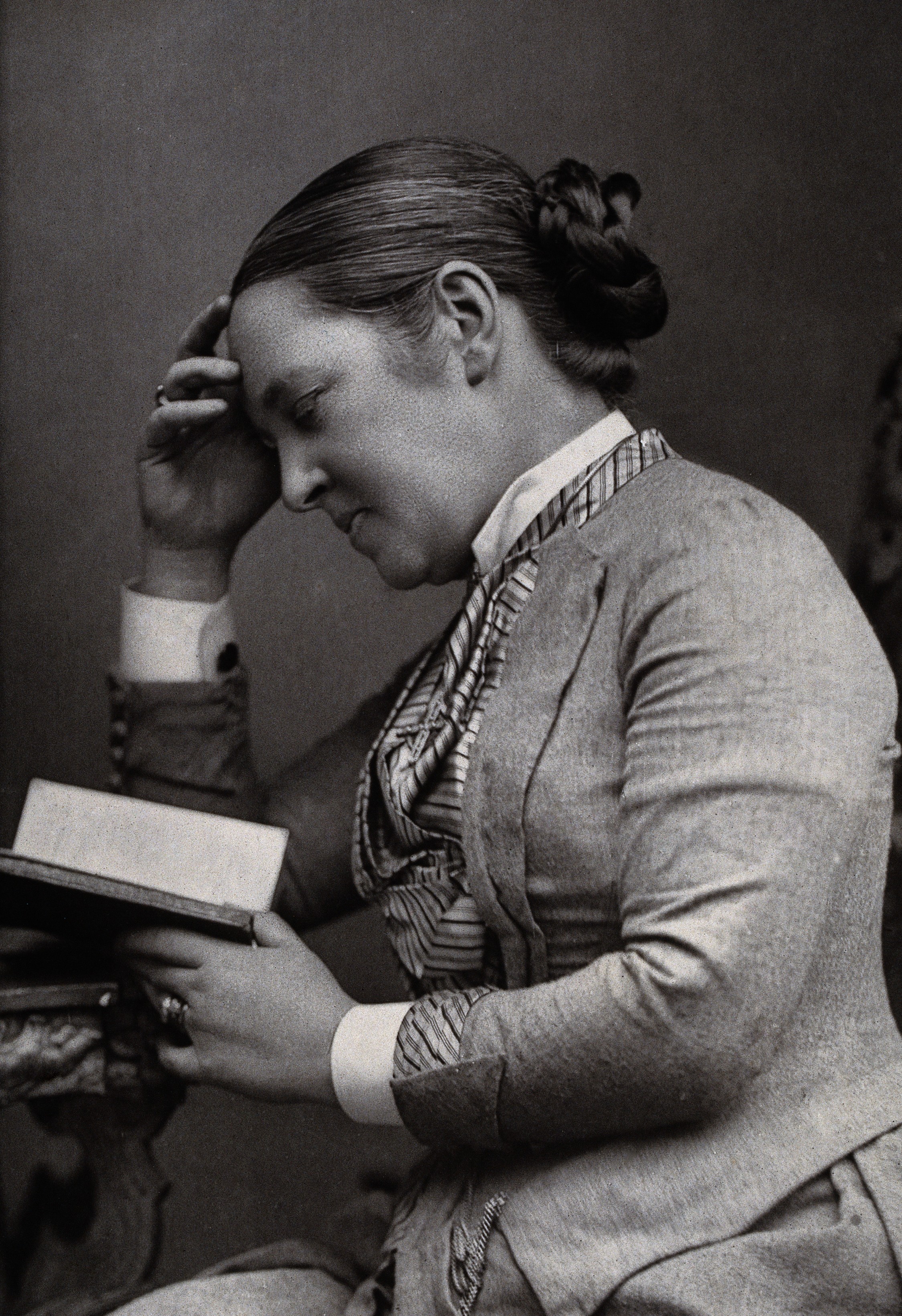 Elizabeth Garrett Anderson. Photograph. Wellcome V0025970