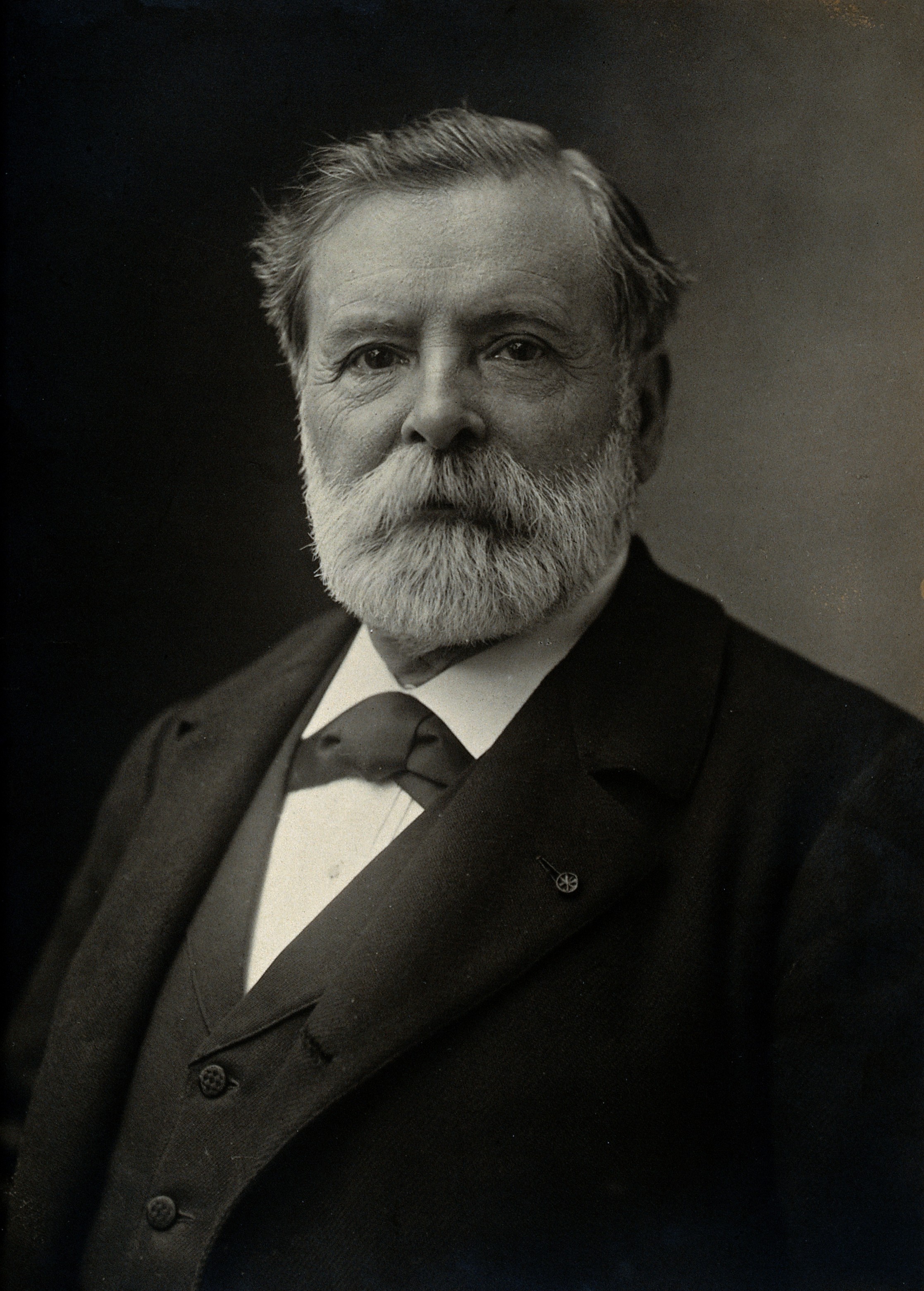 Etienne-Jules Marey. Photograph by Nadar. Wellcome V0026815