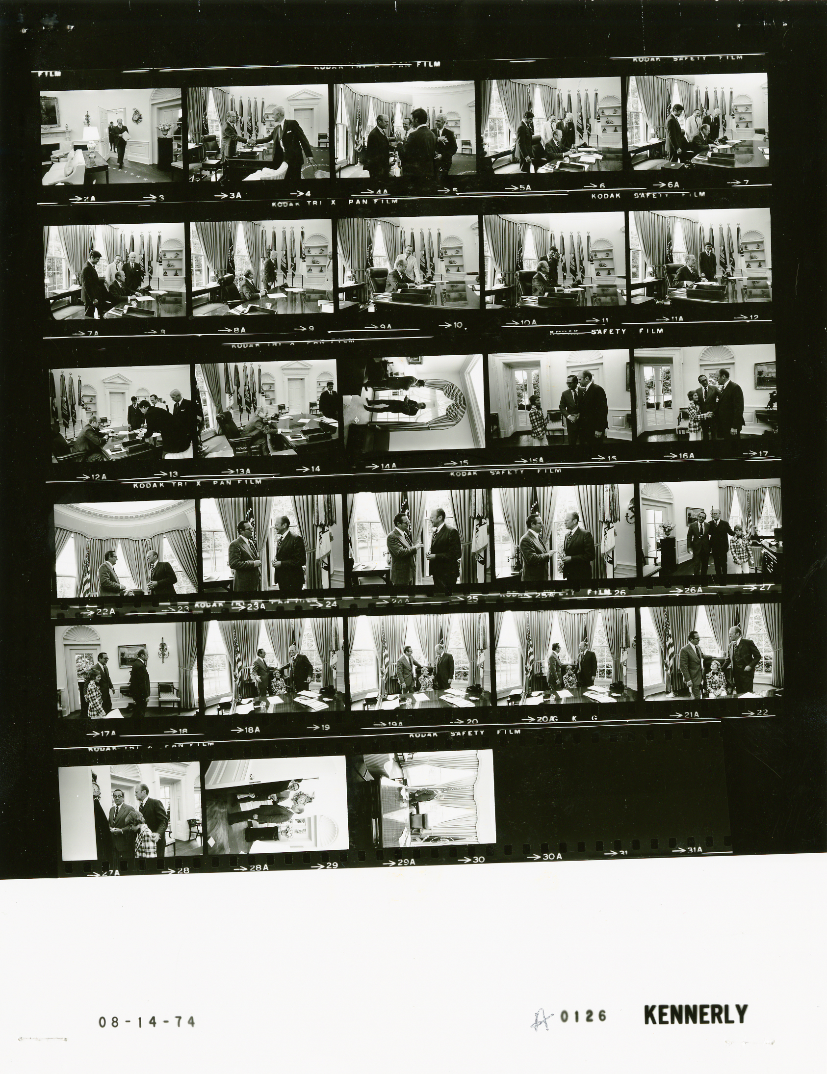 Ford A0126 NLGRF photo contact sheet (1974-08-14)(Gerald Ford Library)