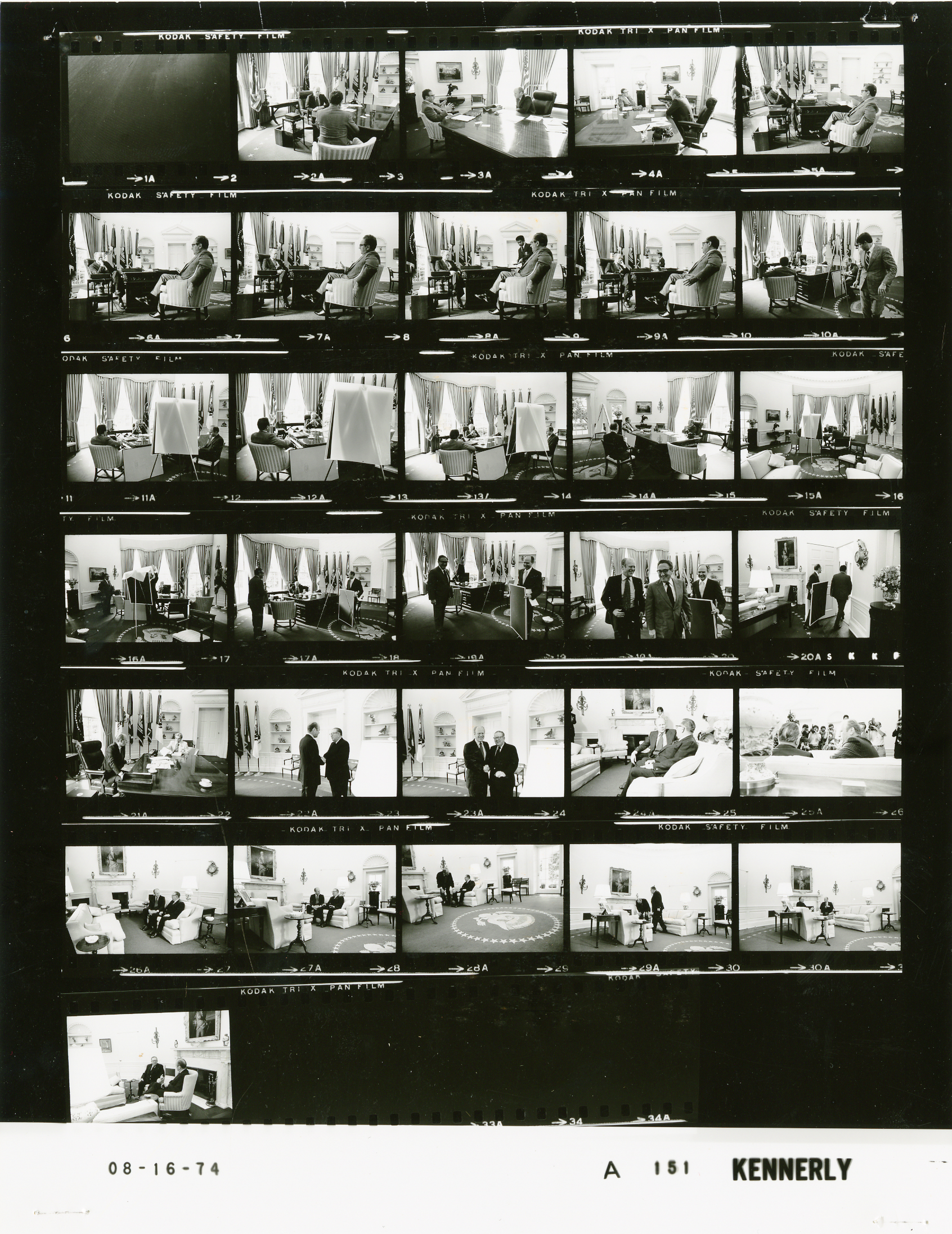 Ford A0151 NLGRF photo contact sheet (1974-08-16)(Gerald Ford Library)