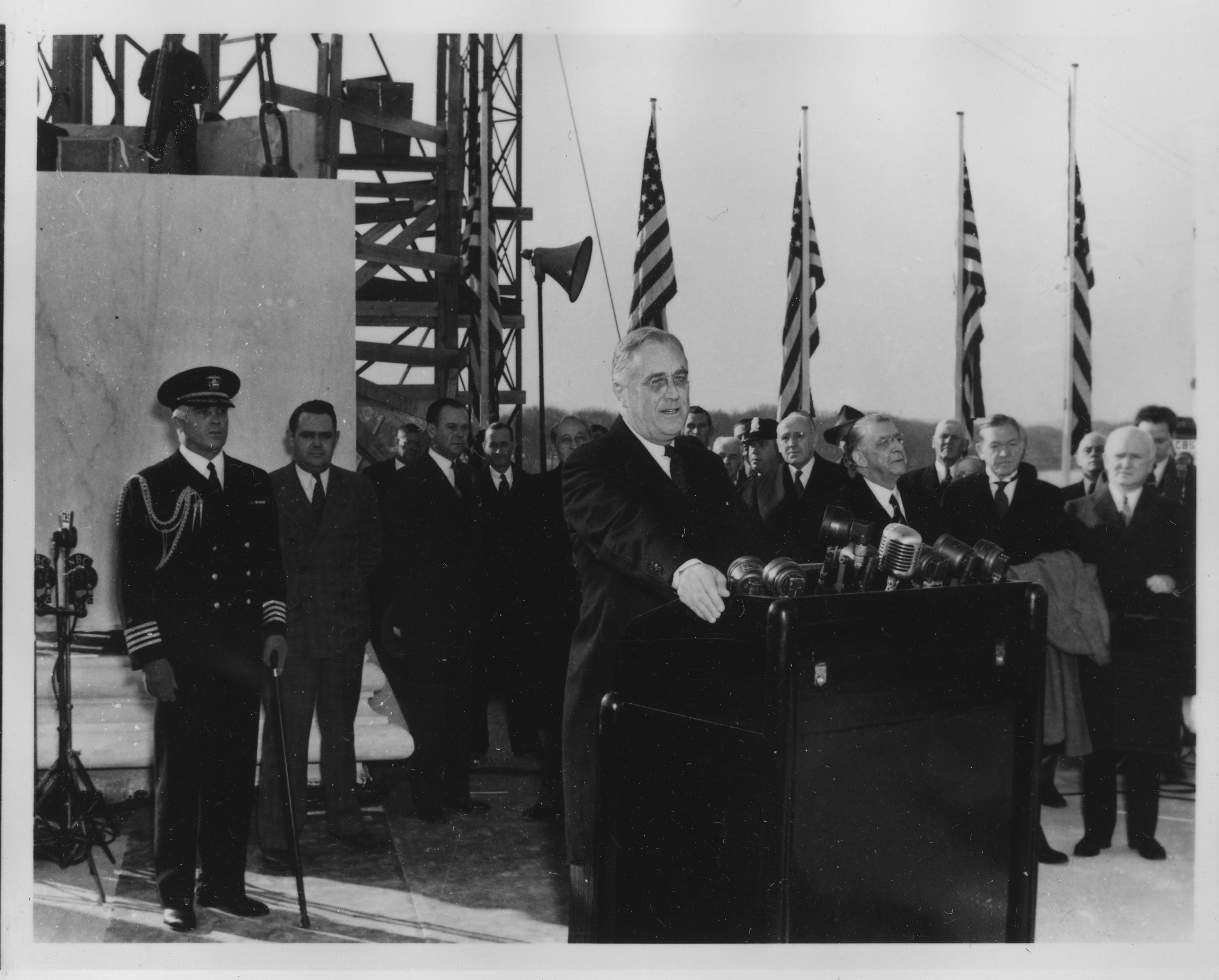 Franklin D. Roosevelt at The Jefferson Memorial cornerstone laying - NARA - 196630