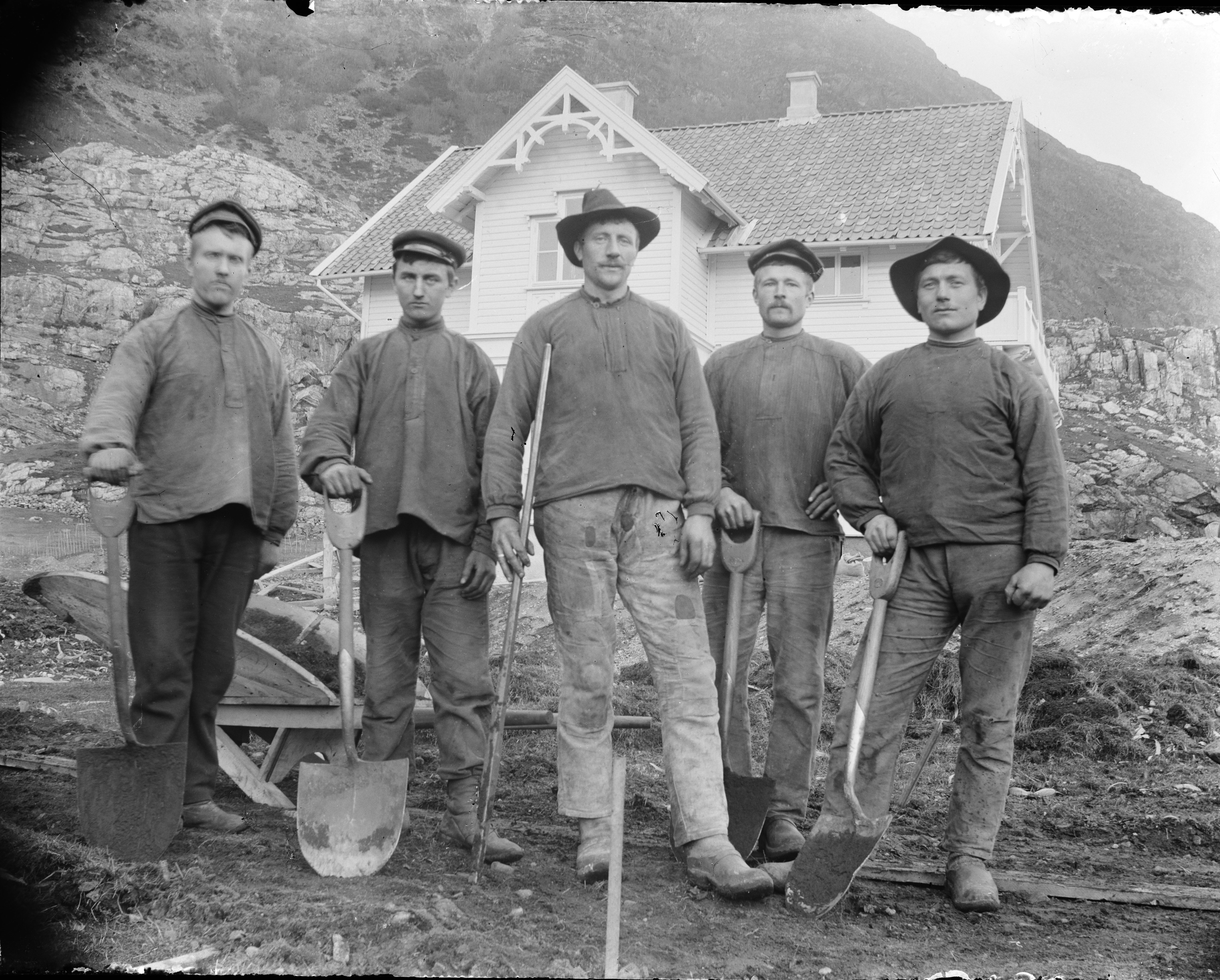 Group of workers (4545517238)