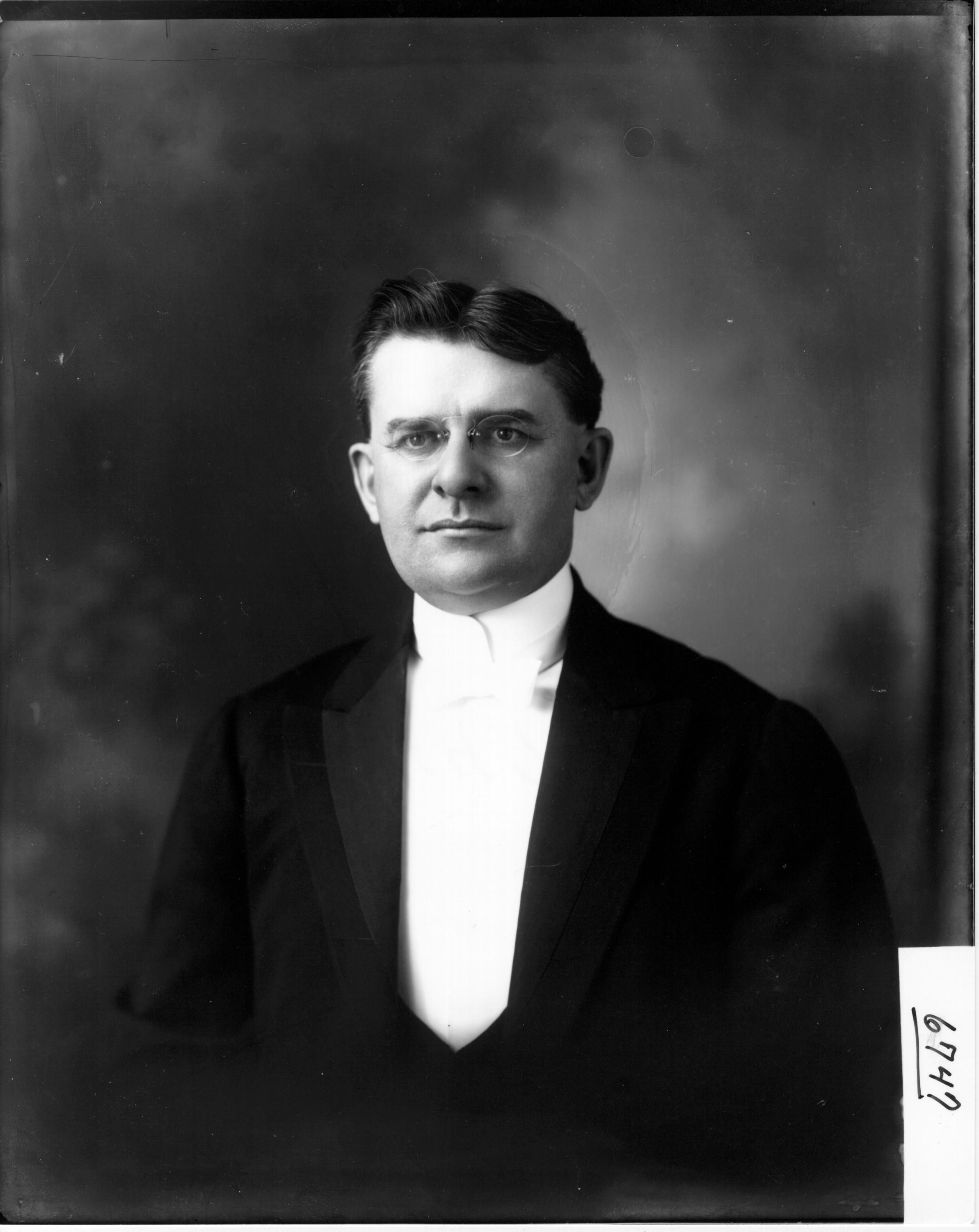 Guy Potter Benton 1905 (3191859795)