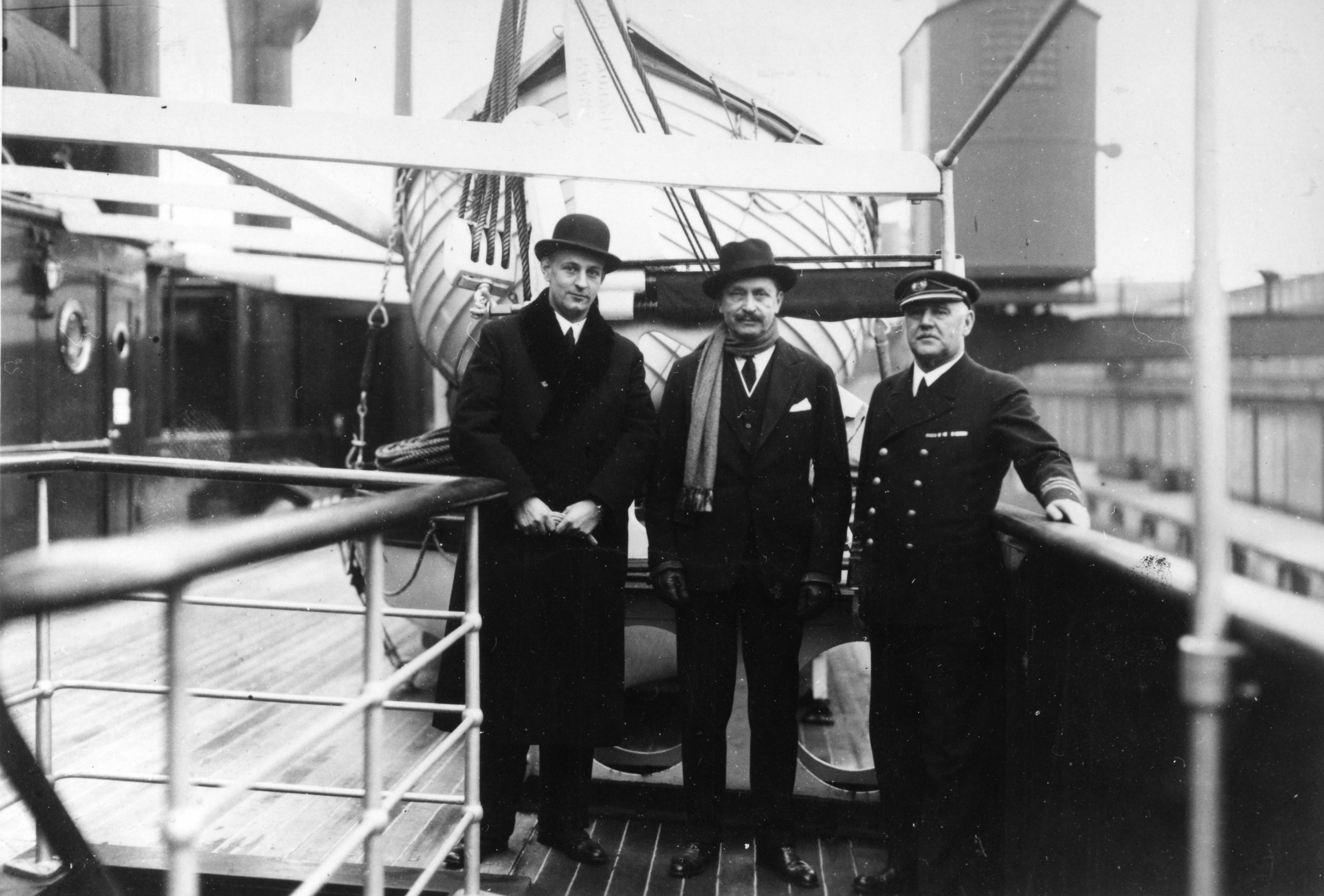Henrik Ramsay, C.G. Mannerheim and Harry Rönngren onboard s-s Ariadne, 1934 (14151034409)