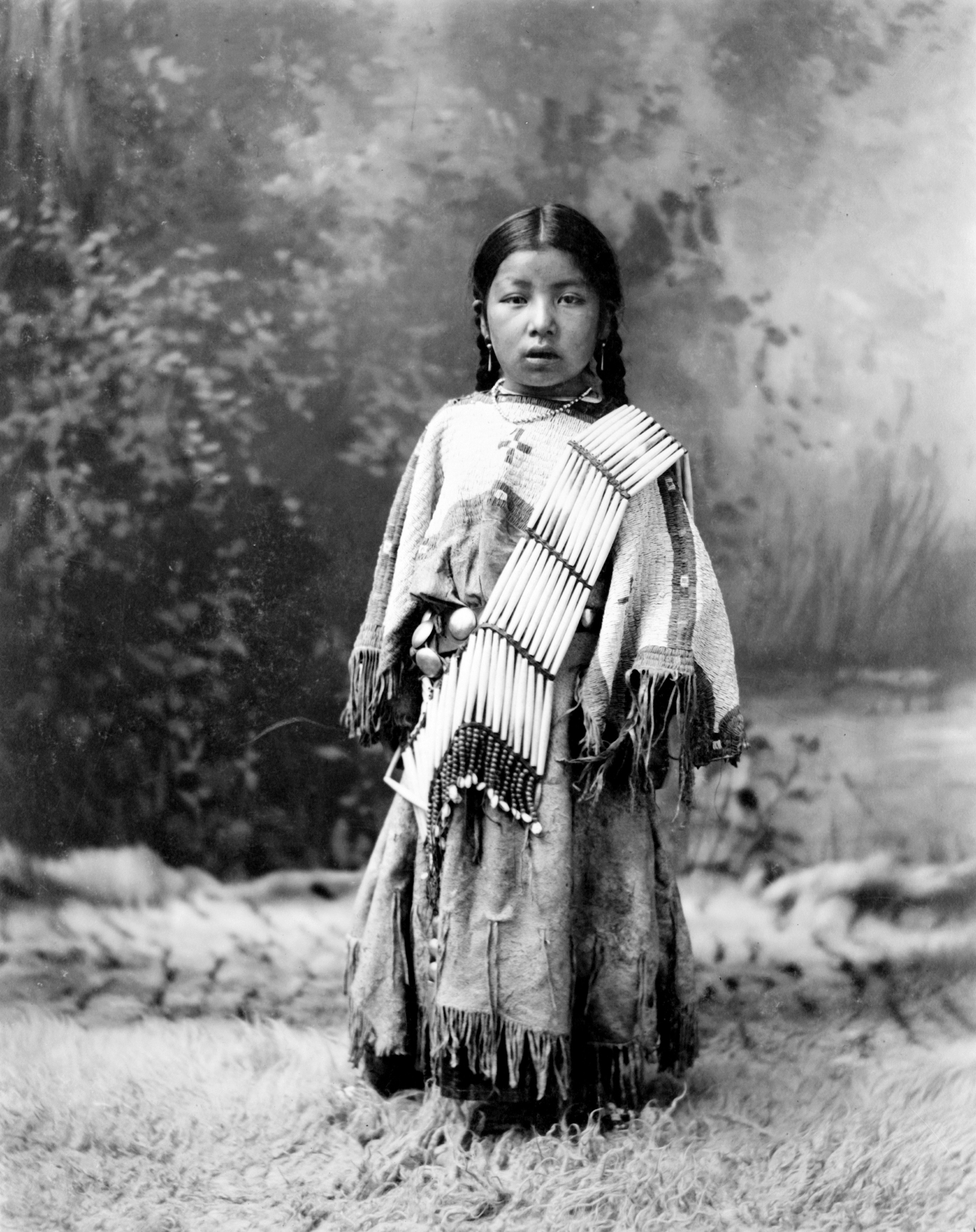 Her Know, Dakota Sioux, by Heyn Photo, 1899