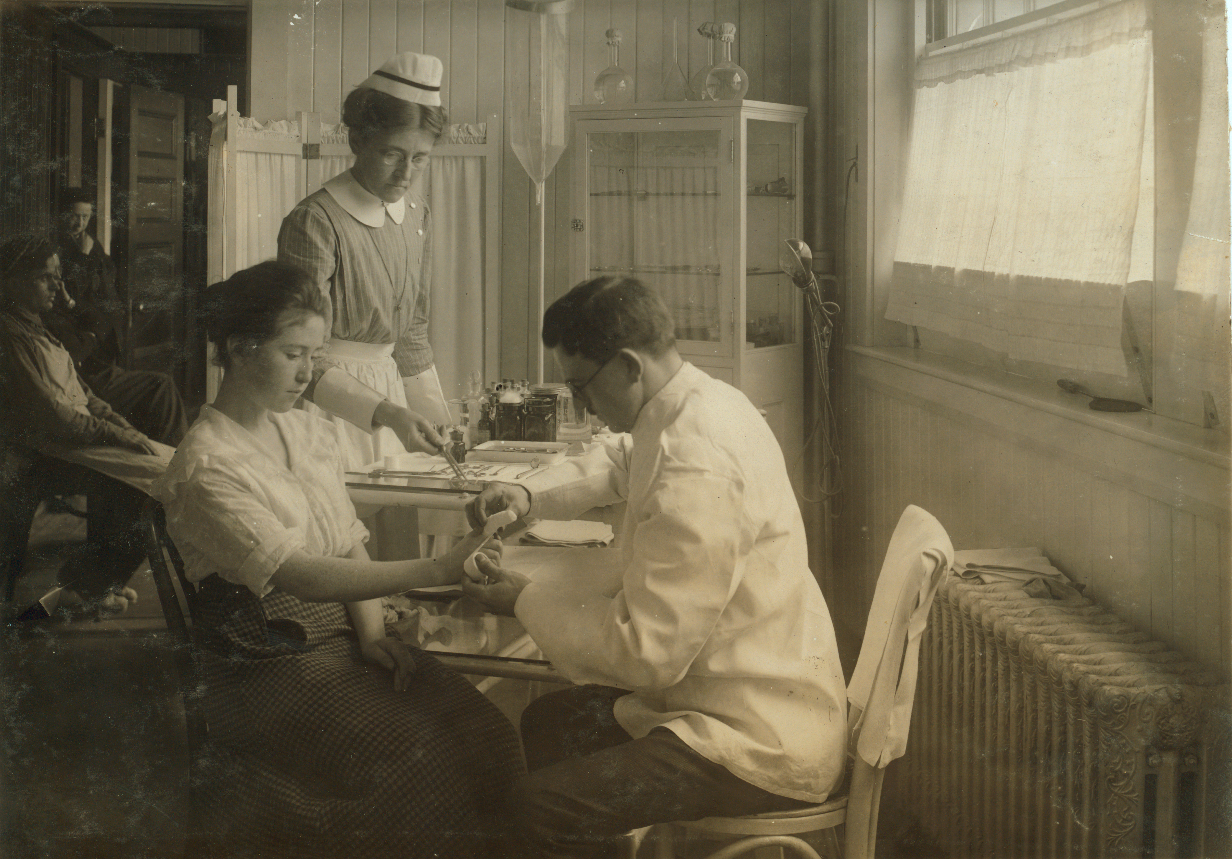Lewis Hine injured finger