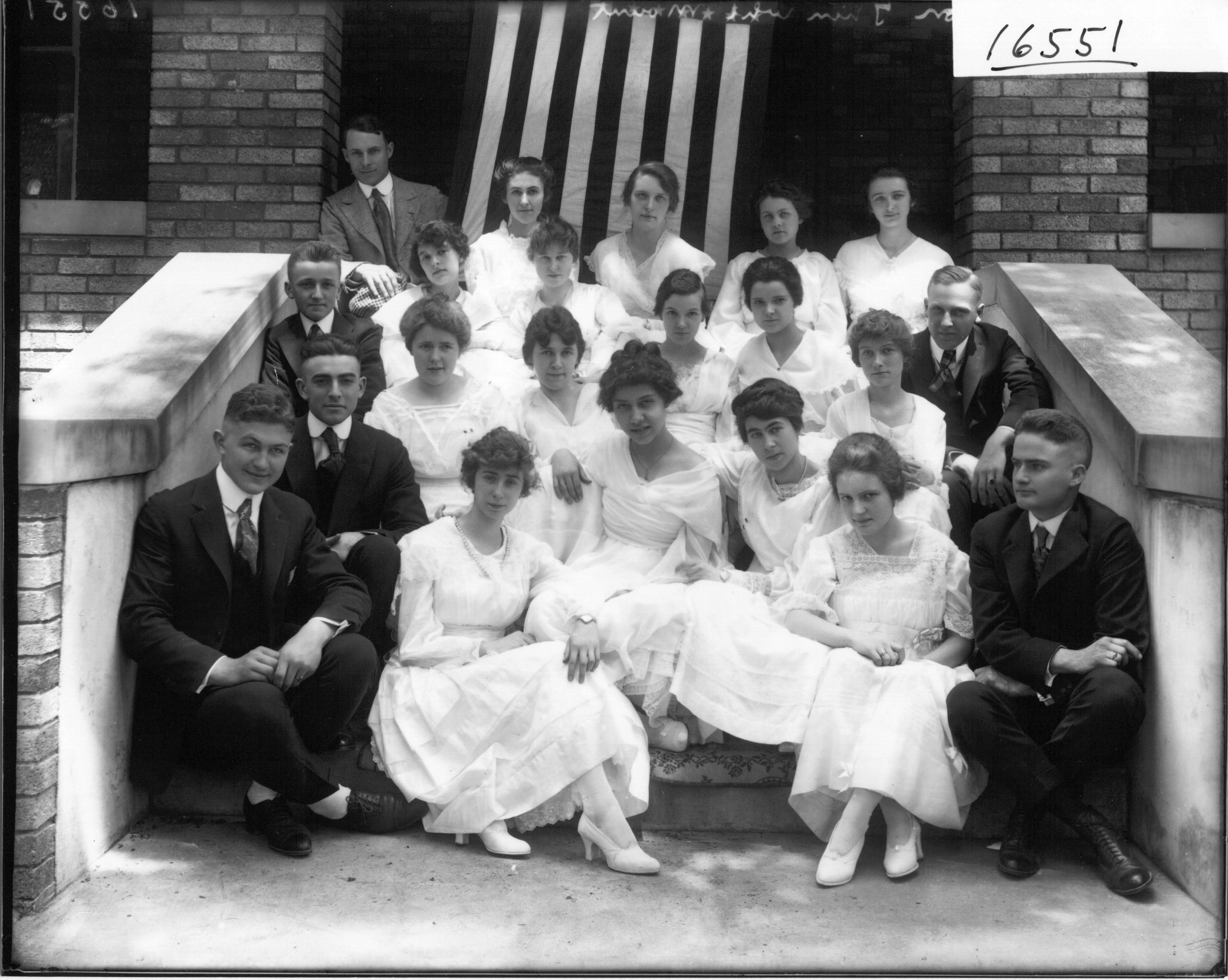 Liberty High School seniors 1917 (3192257774)