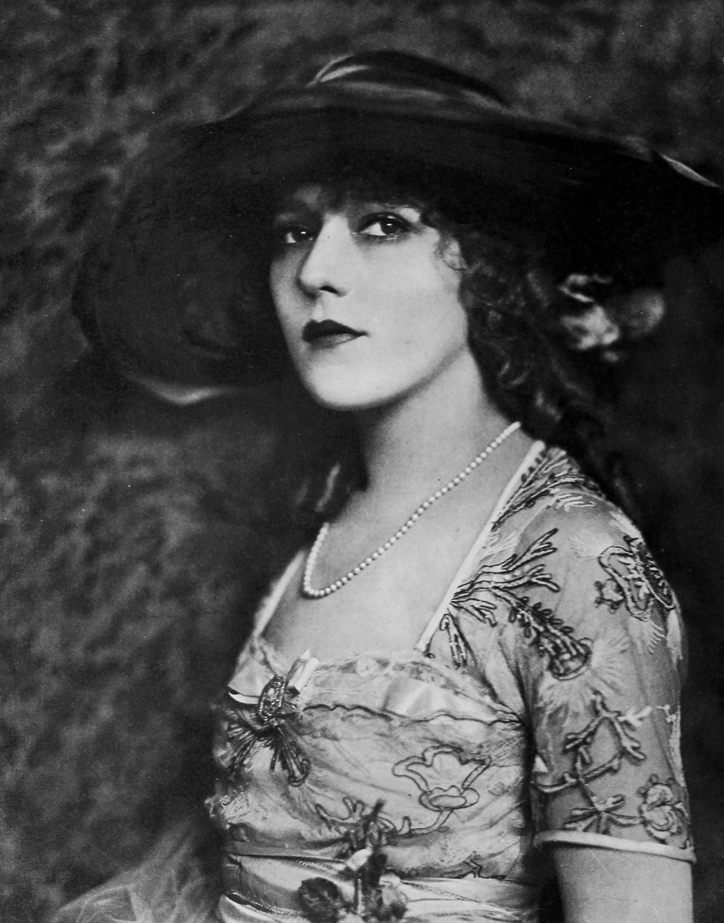 Mary Pickford - The Photo-Play Journal, June 1920