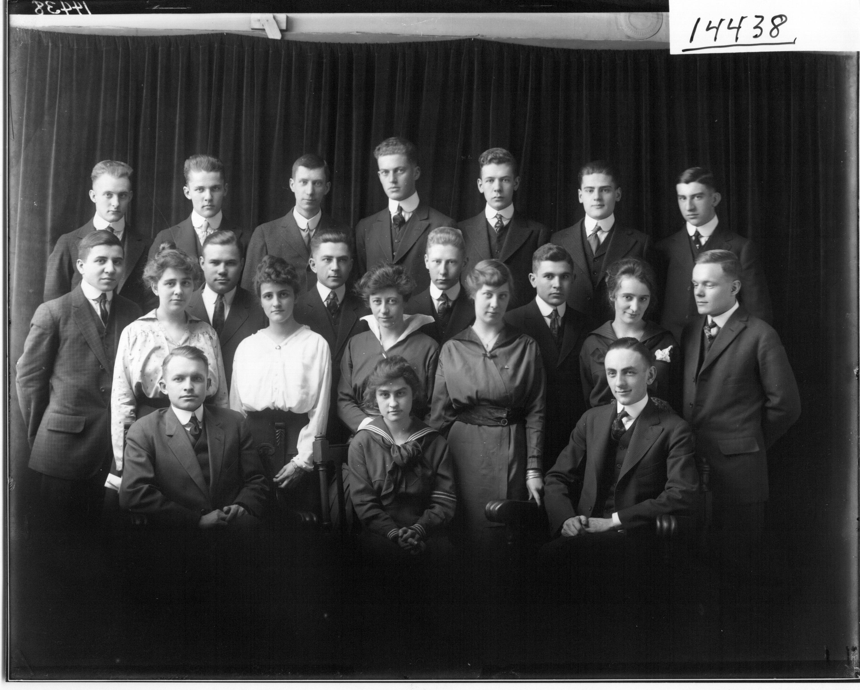 Miami Student newspaper staff 1915 (3191299335)