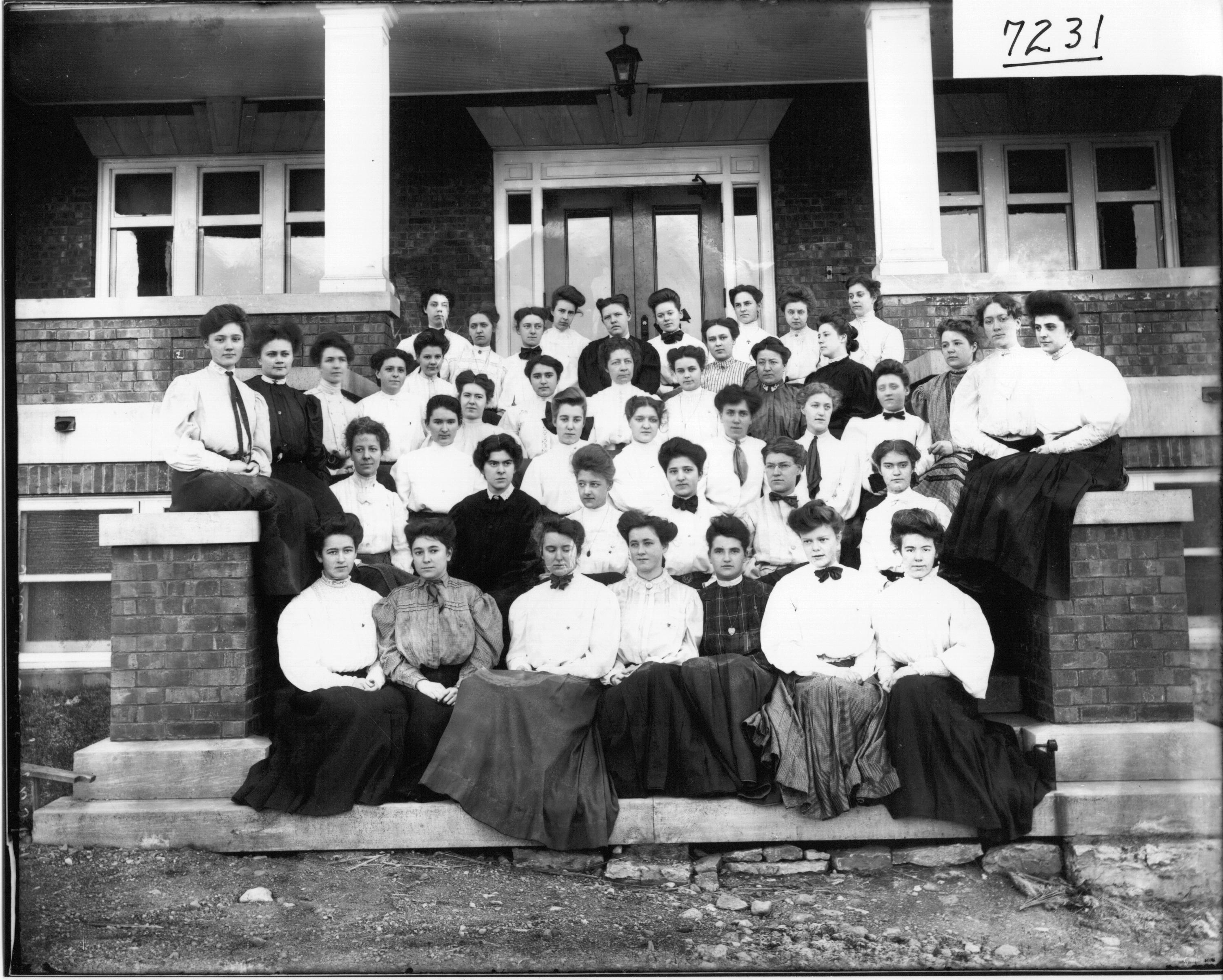 Miami University Women's Liberal Arts Literary Society in 1906 (3200475050)