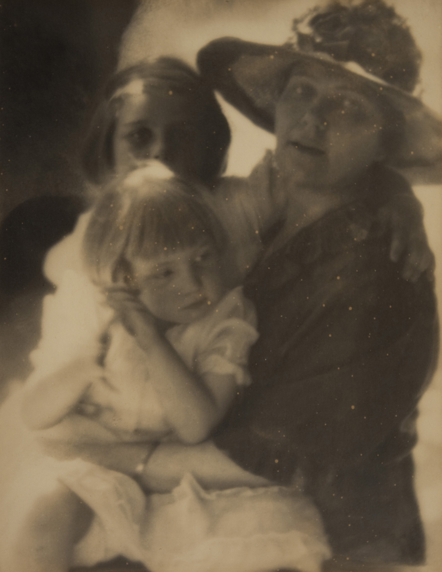 Mrs. G. Gaylord Watson (May V. Landis) and daughters (E.V. Watson and M.W. Sevaly) (5711489408)