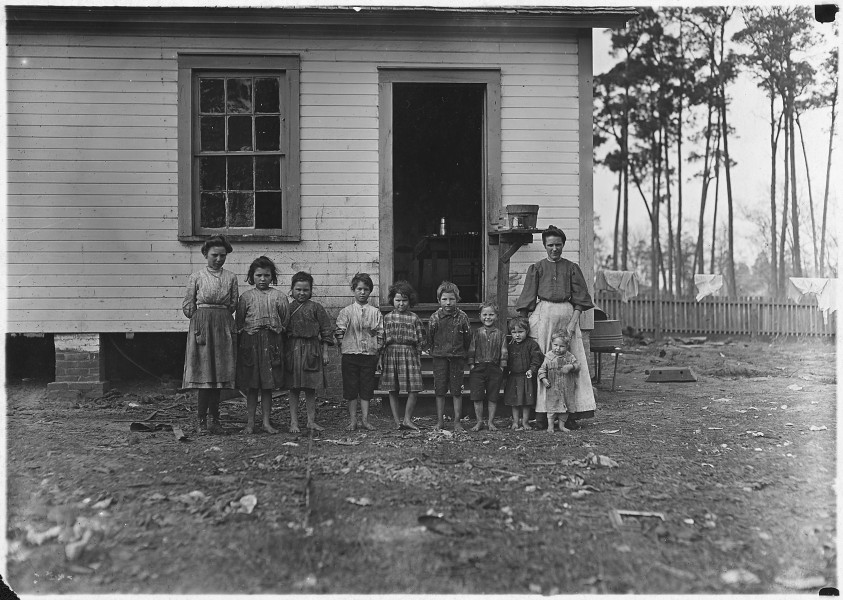 A family working in the Tifton Cotton Mill - NARA - 523147