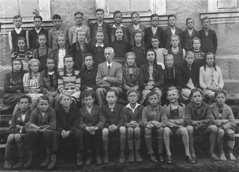 August-Högn-Fotoarchiv; Klassenfoto 1945