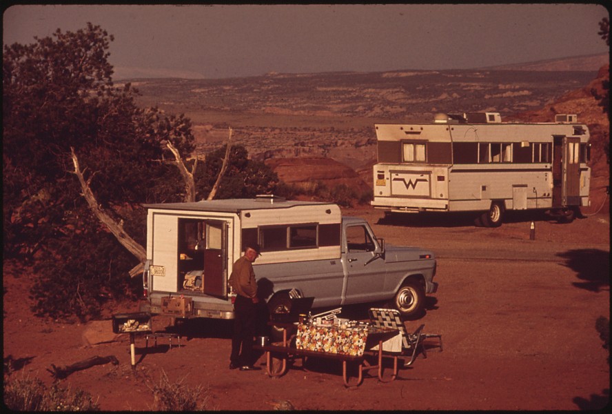 CAMPGROUND IN ARCHES NATIONAL PARK - NARA - 545590