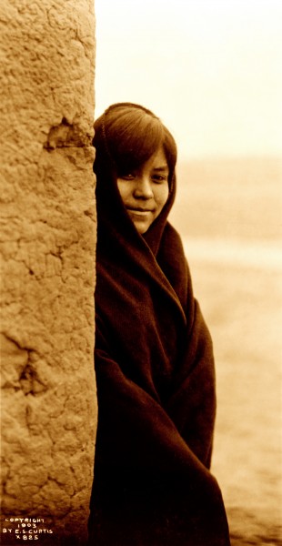 Edward S. Curtis, Zuni girl, New Mexico, 1903