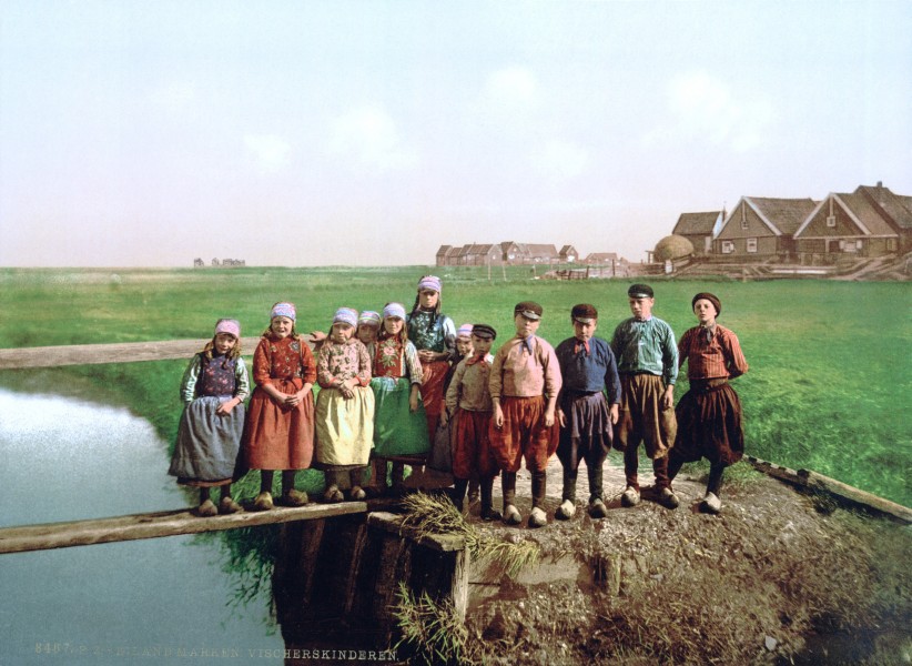 Eiland Marken - Visserskinderen 1900