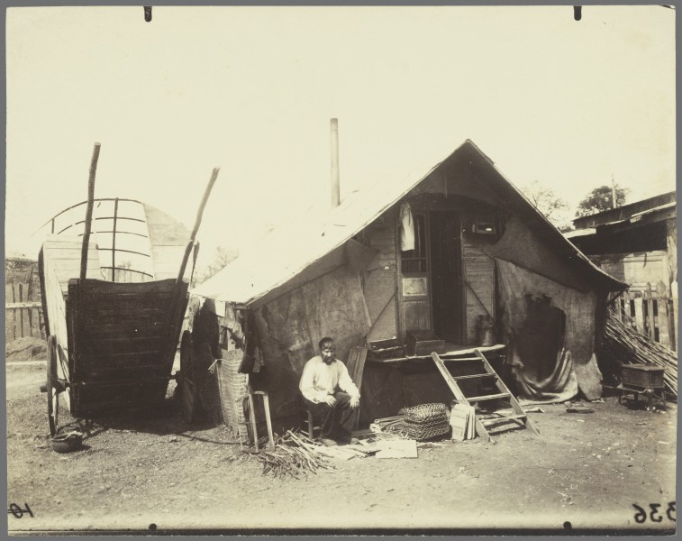 Eugène Atget, Porte d'Ivry, Zoniers - Getty Museum