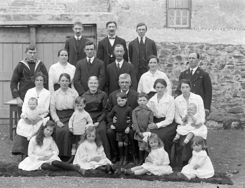 Flynn Family Photo County Waterford Ireland 1917 Back Yard Photos (6907651688)