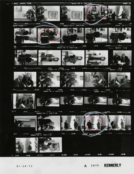Ford A2675 NLGRF photo contact sheet (1975-01-03)(Gerald Ford Library)