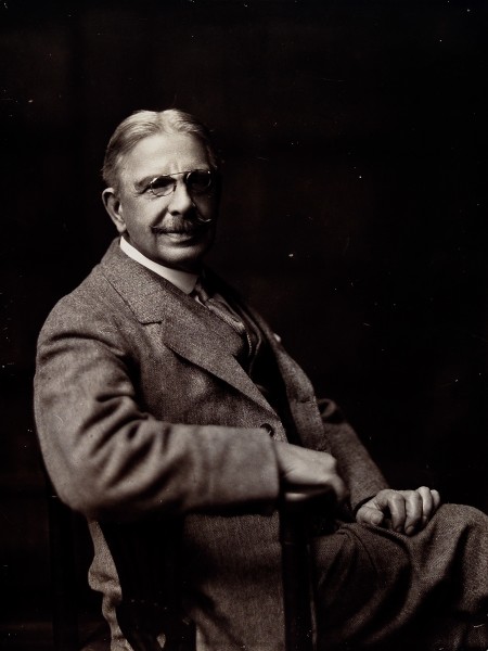 Francis Mitchell Caird. Photograph. Wellcome V0026153