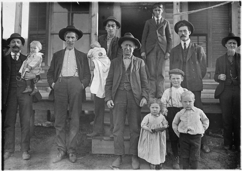Group of mill folks. All ages. Salisbury Cotton Mills. Salisbury, N.C. - NARA - 523136