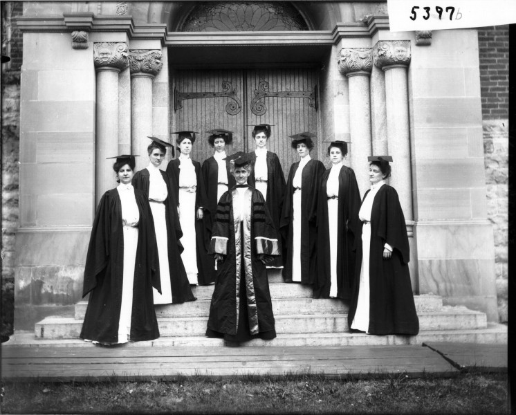 Group of women in cap and gown at Western College on Tree Day 1903 (3192577558)
