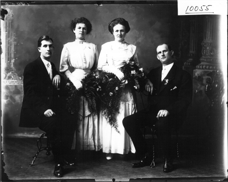 H. E. Baker bridal party 1910 (3190763163)