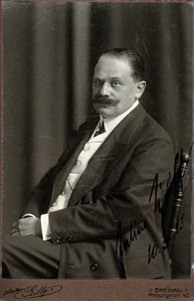 Julius Wolf. Photograph by Atelier 'Lilly', 1913. Wellcome V0027354