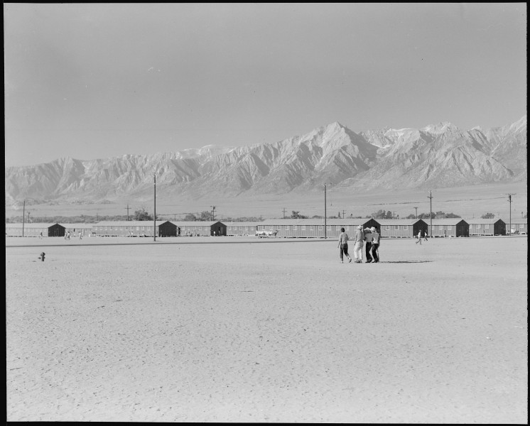 Manzanar Relocation Center, Manzanar, California. General view of this War Relocation Authority cen . . . - NARA - 538122