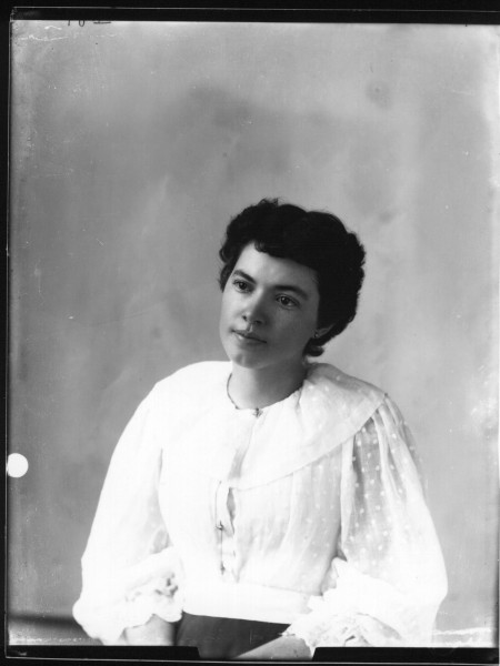 Portrait photograph of a woman n.d. (3192625354)