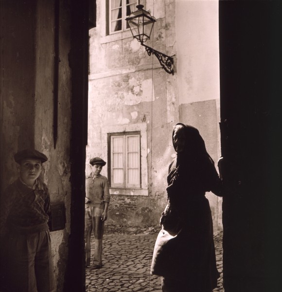 Toni Frissell, Medieval street in Alfama, Lisbon, Portugal, ca. 1946