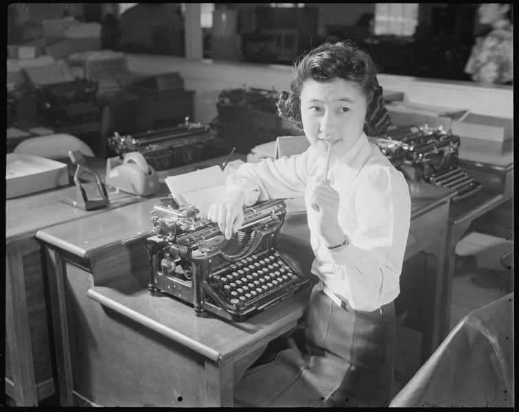 Tule Lake Relocation Center, Newell, California. Haru Uno, Stenographer. - NARA - 536679