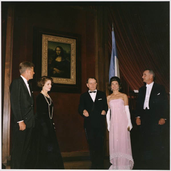 Unveiling of the Mona Lisa. President Kennedy, Madame Malraux, French MInister of Cultural Affairs Andre Malraux... - NARA - 194219