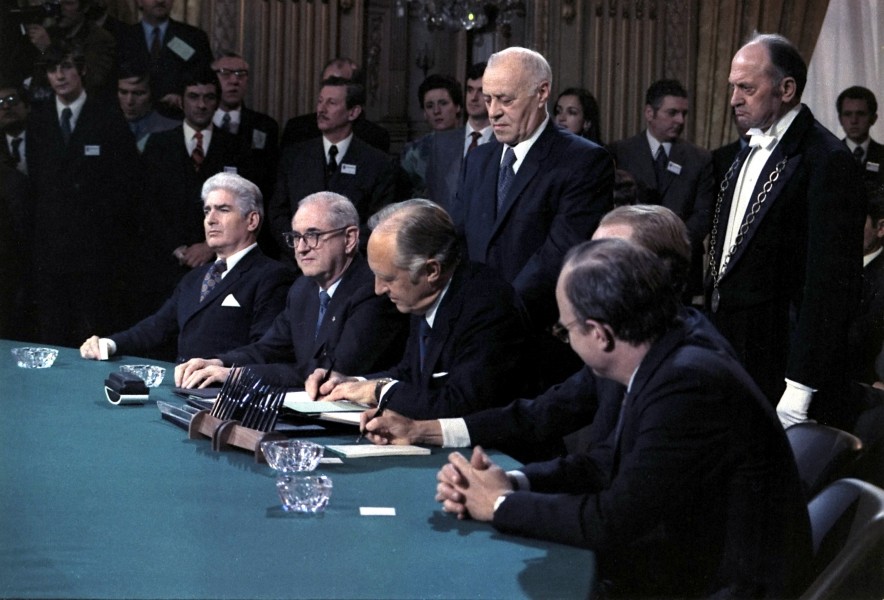 Vietnam peace agreement signing