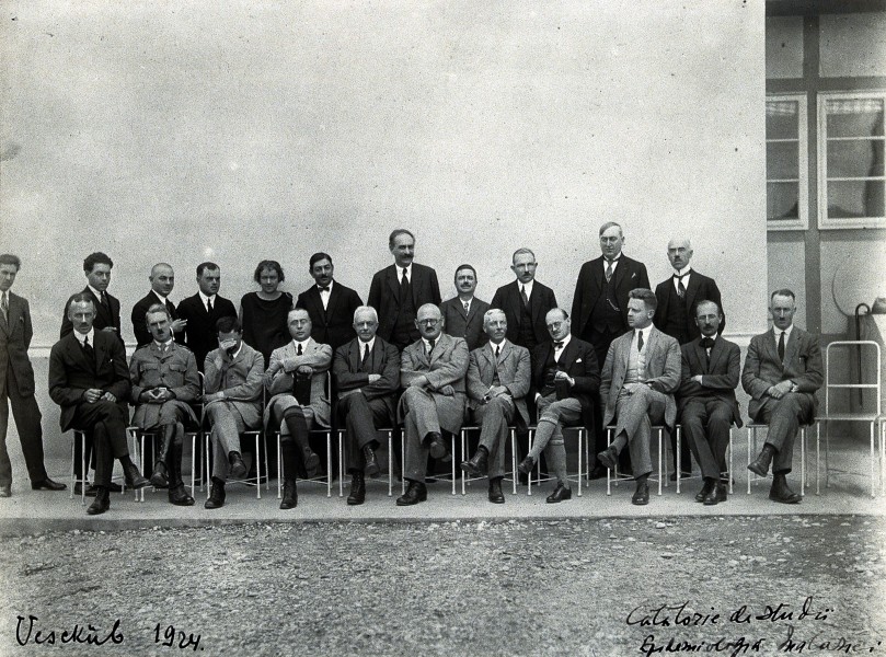 Visit of the Malaria Commission of the League of Nations to Wellcome V0028075