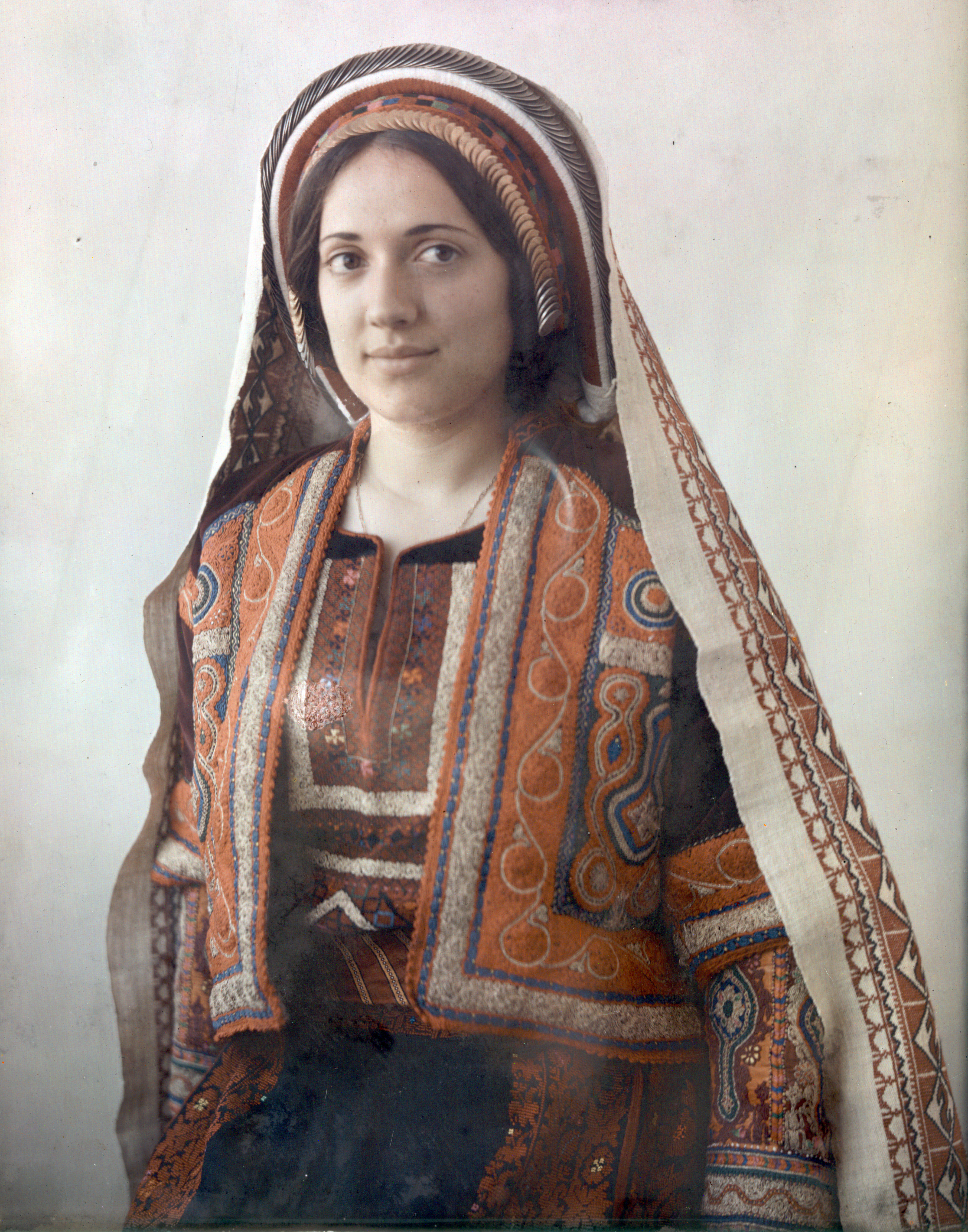 Ramallah woman 15029v