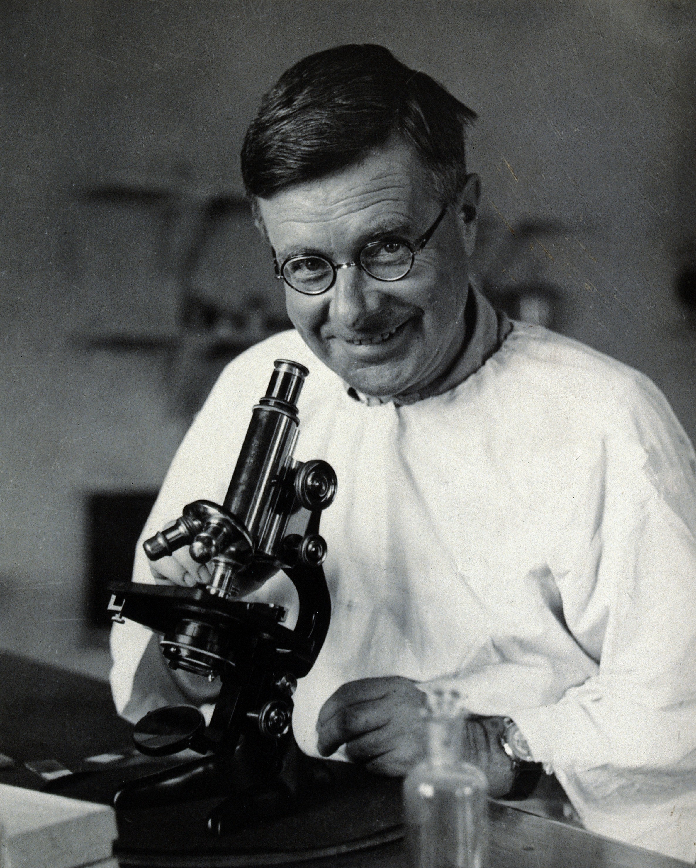 Robert Kirk. Photograph, 1952. Wellcome V0026647