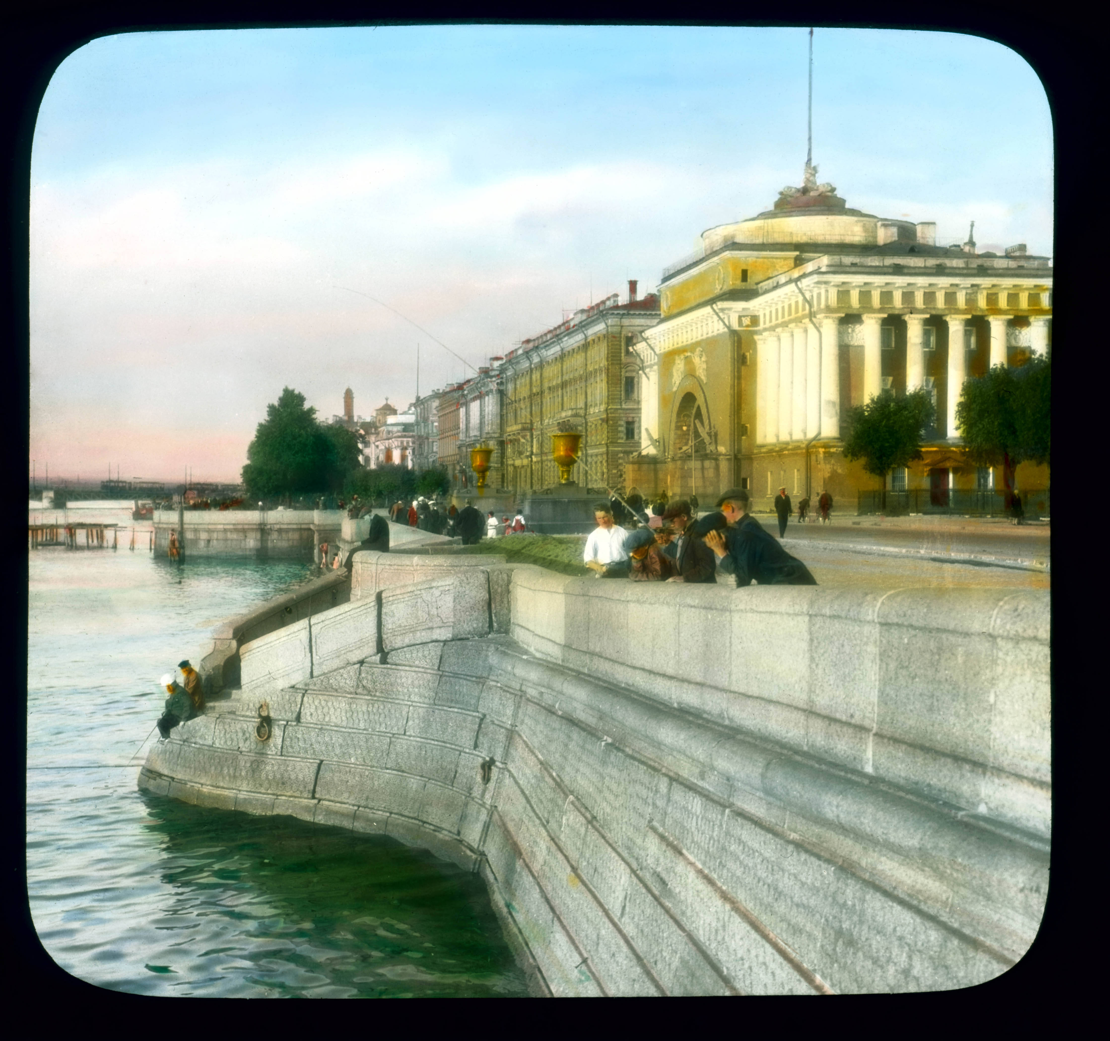Saint Petersburg Neva Embankment, in front of the Admiralty Building