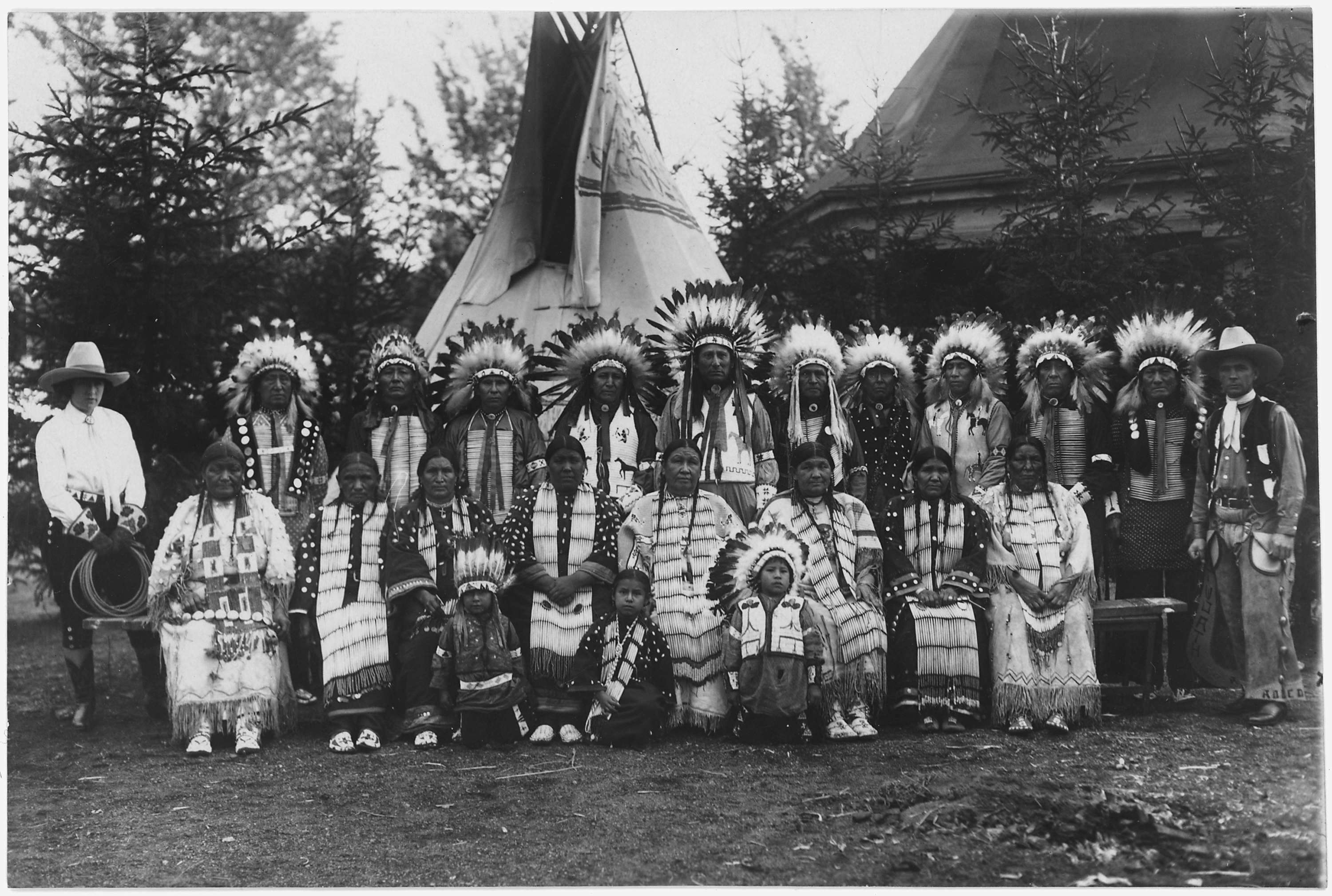 Sioux Indians in native dress on tour with Circus Sarrasani in Dresden, Germany - NARA - 285597