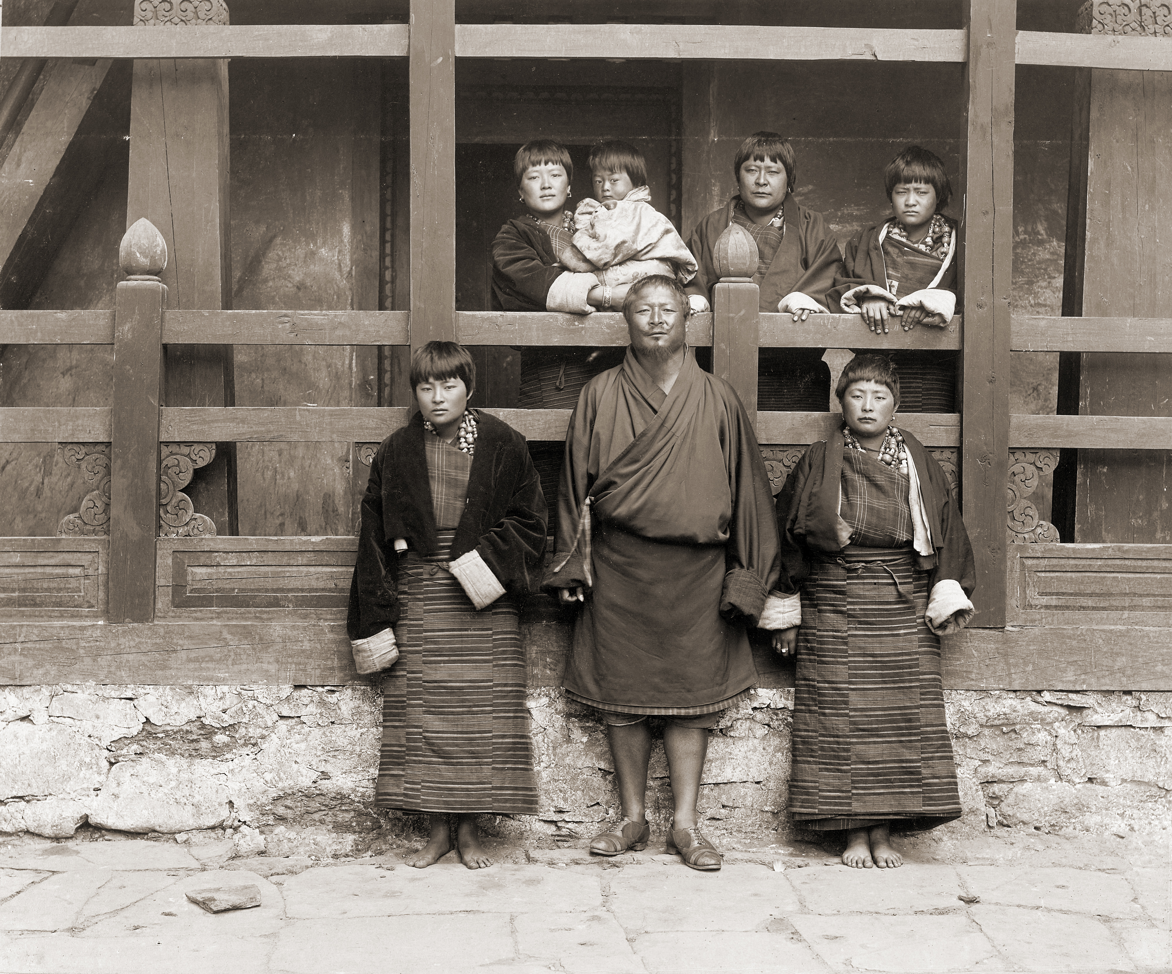 Sir Ugyen Wangchuck and his family, 1905