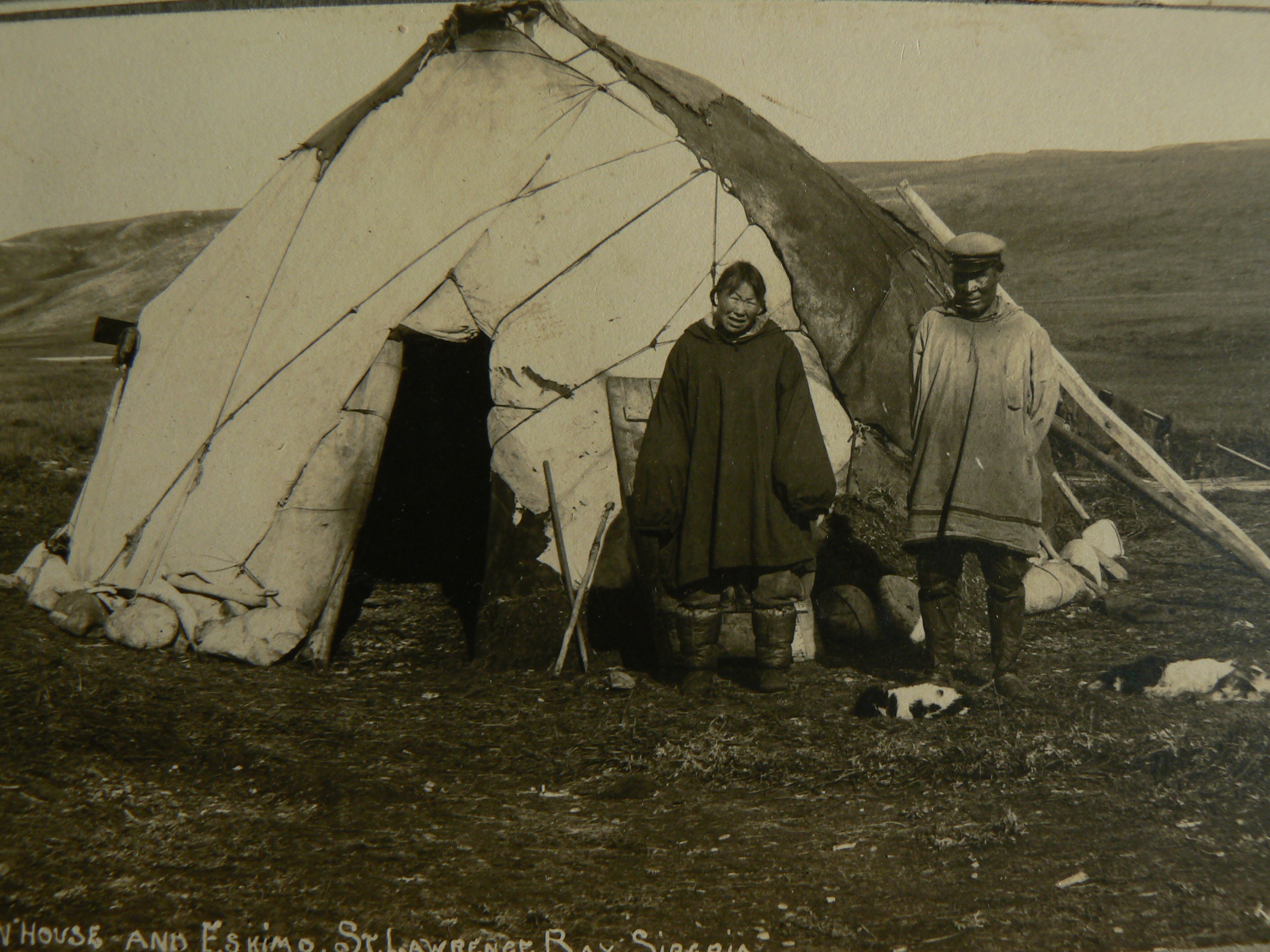 Skinhouse and Eskimo
