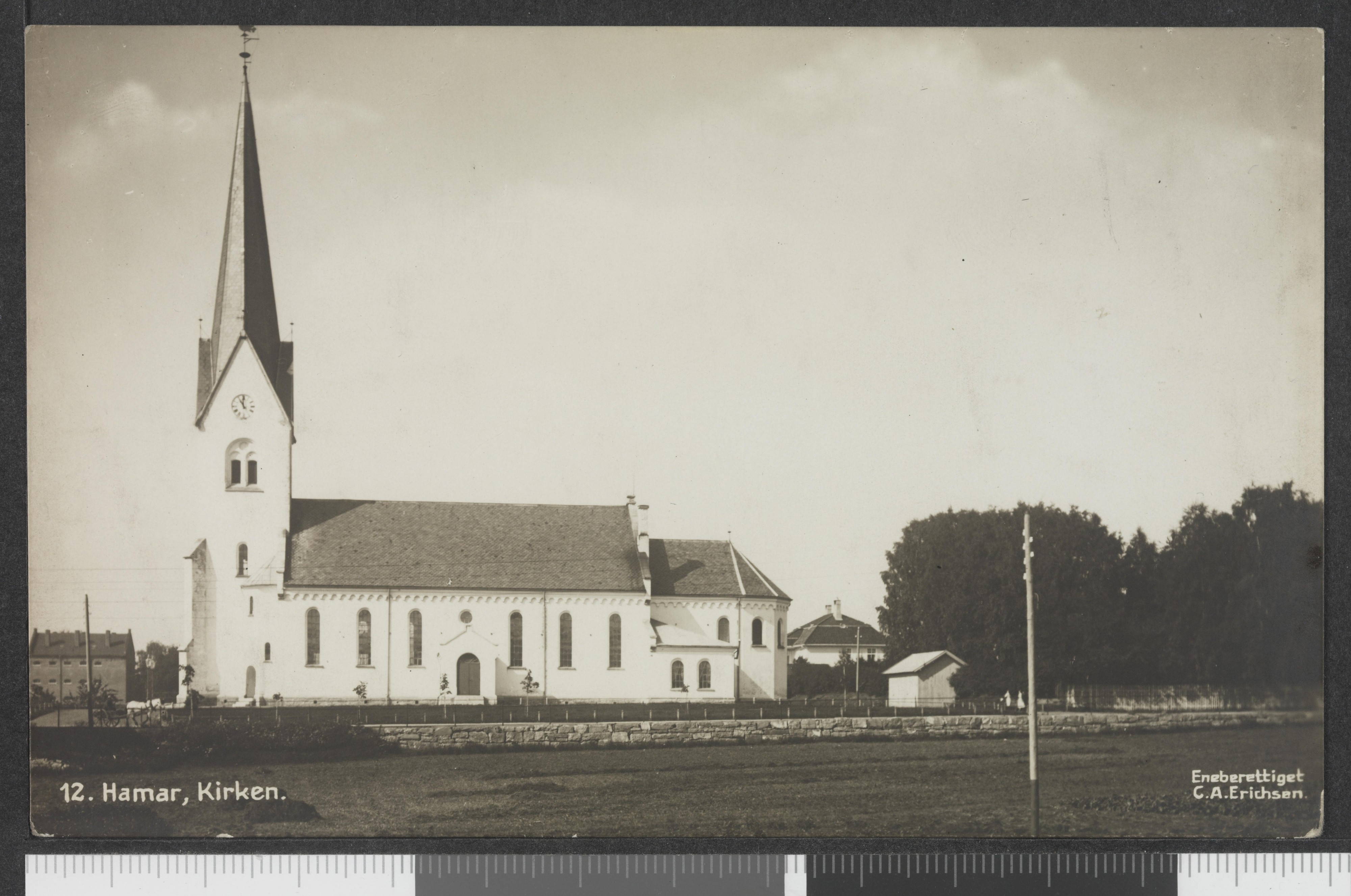 12. Hamar, kirken - no-nb digifoto 20150629 00214 bldsa PK25511