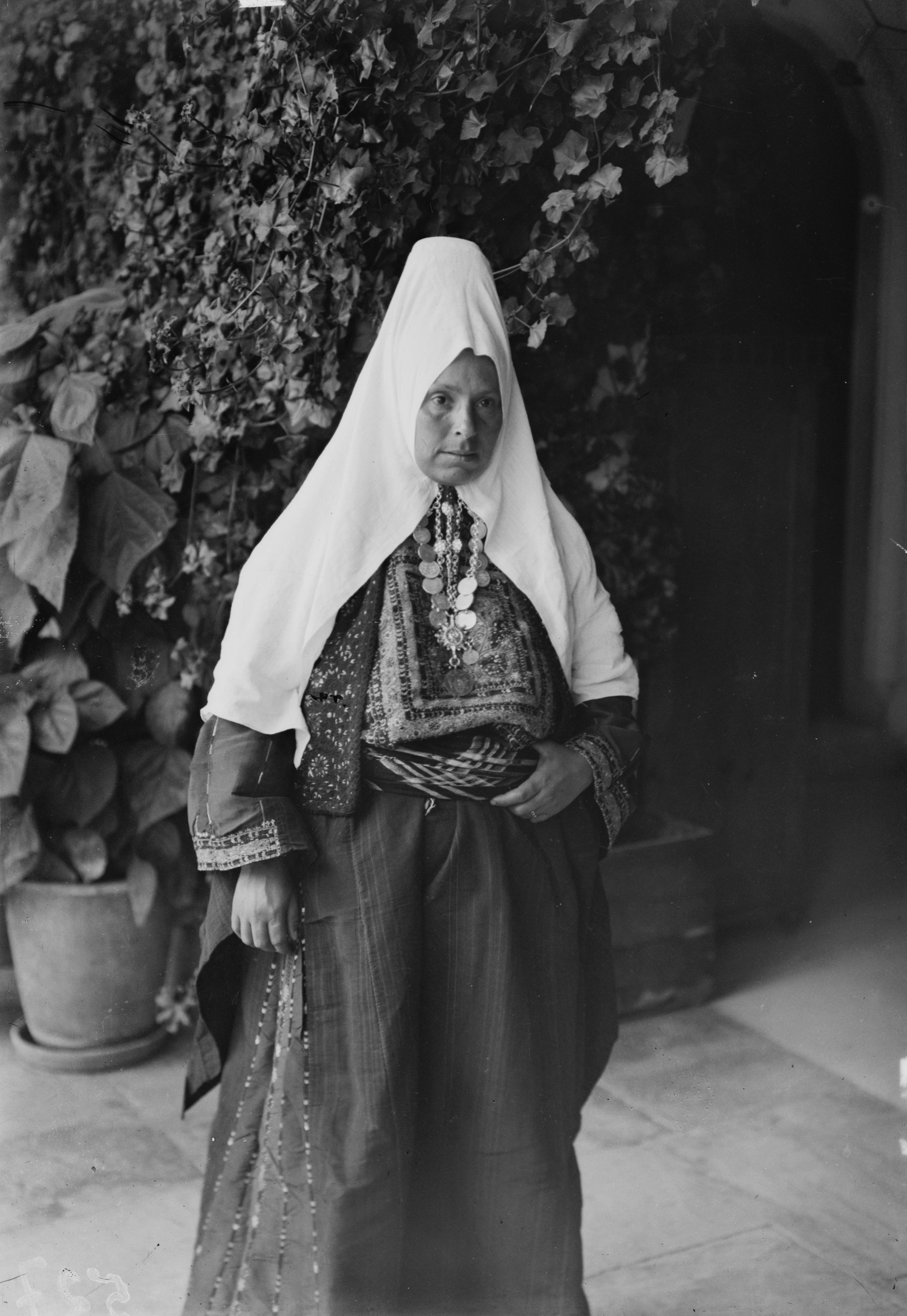 Betlehem woman dar
