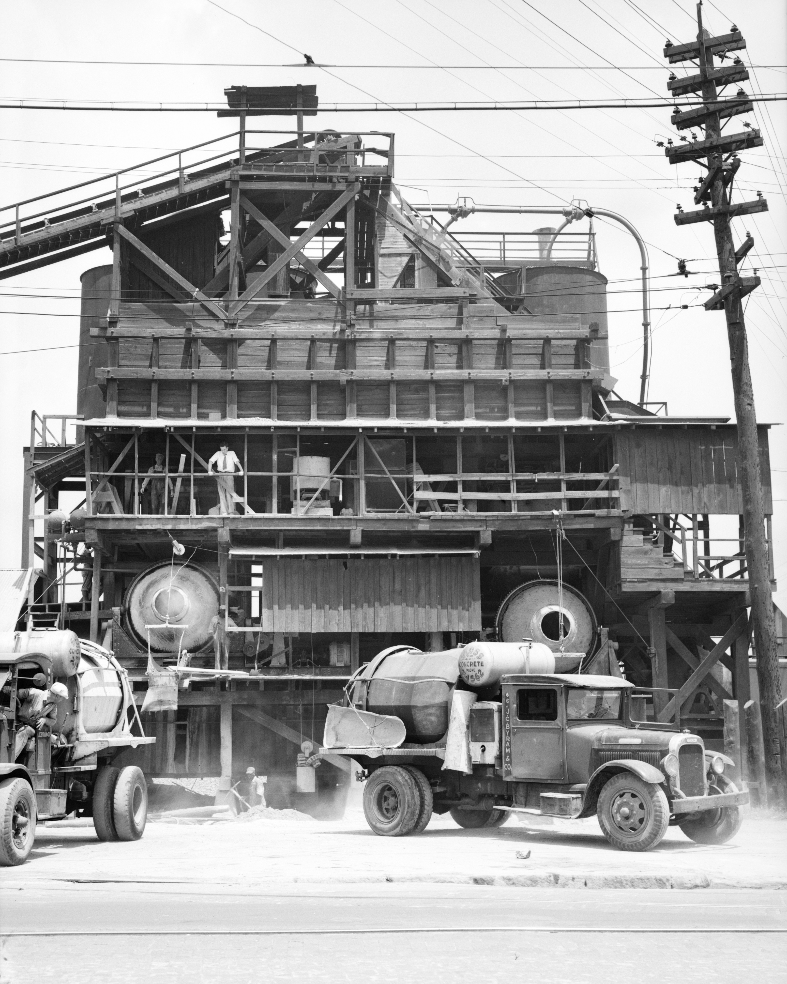 Concrete mixing plant, Birmingham, Alabama, view 2