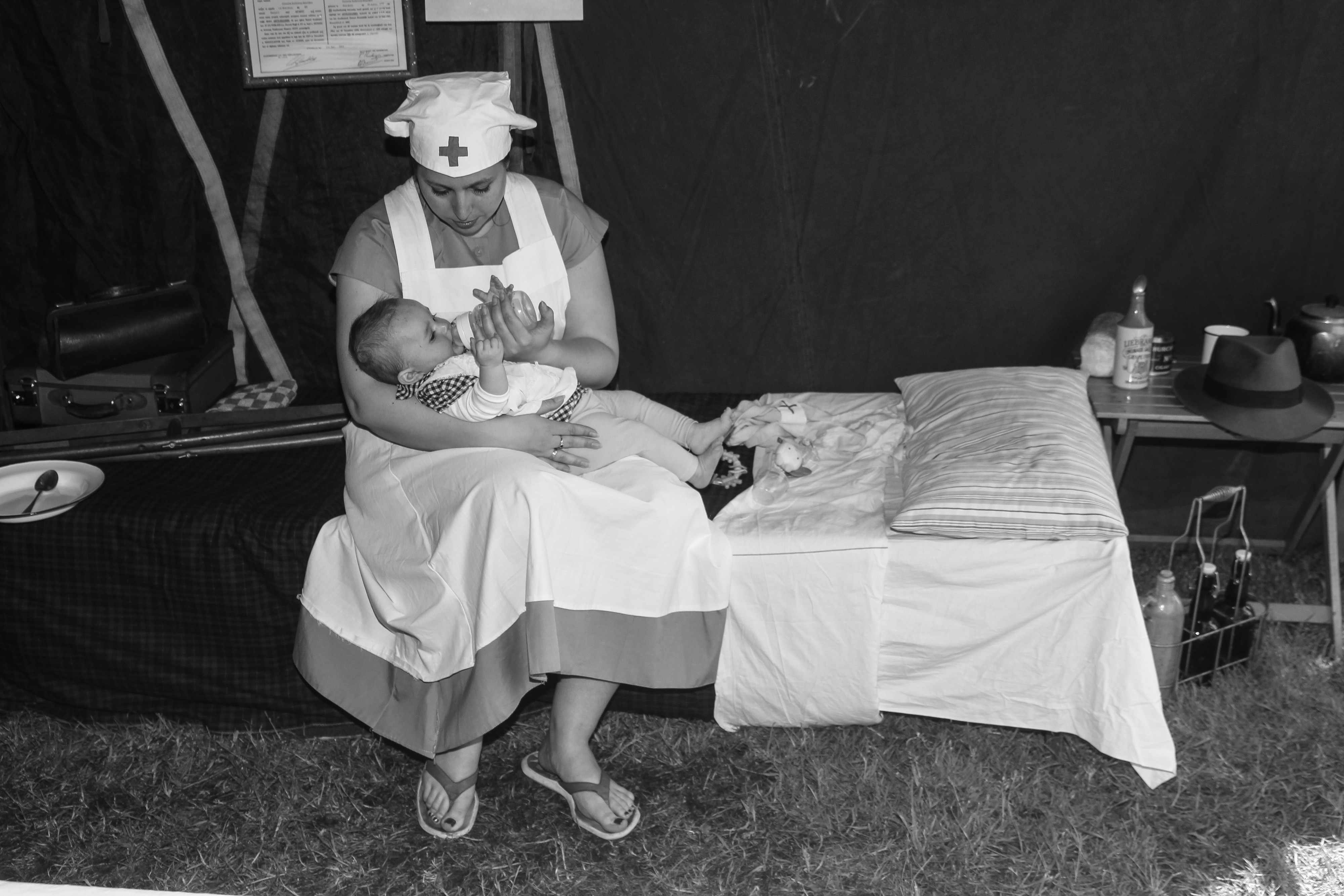 De baby de fles geven bevrijdingsfestival Brielle