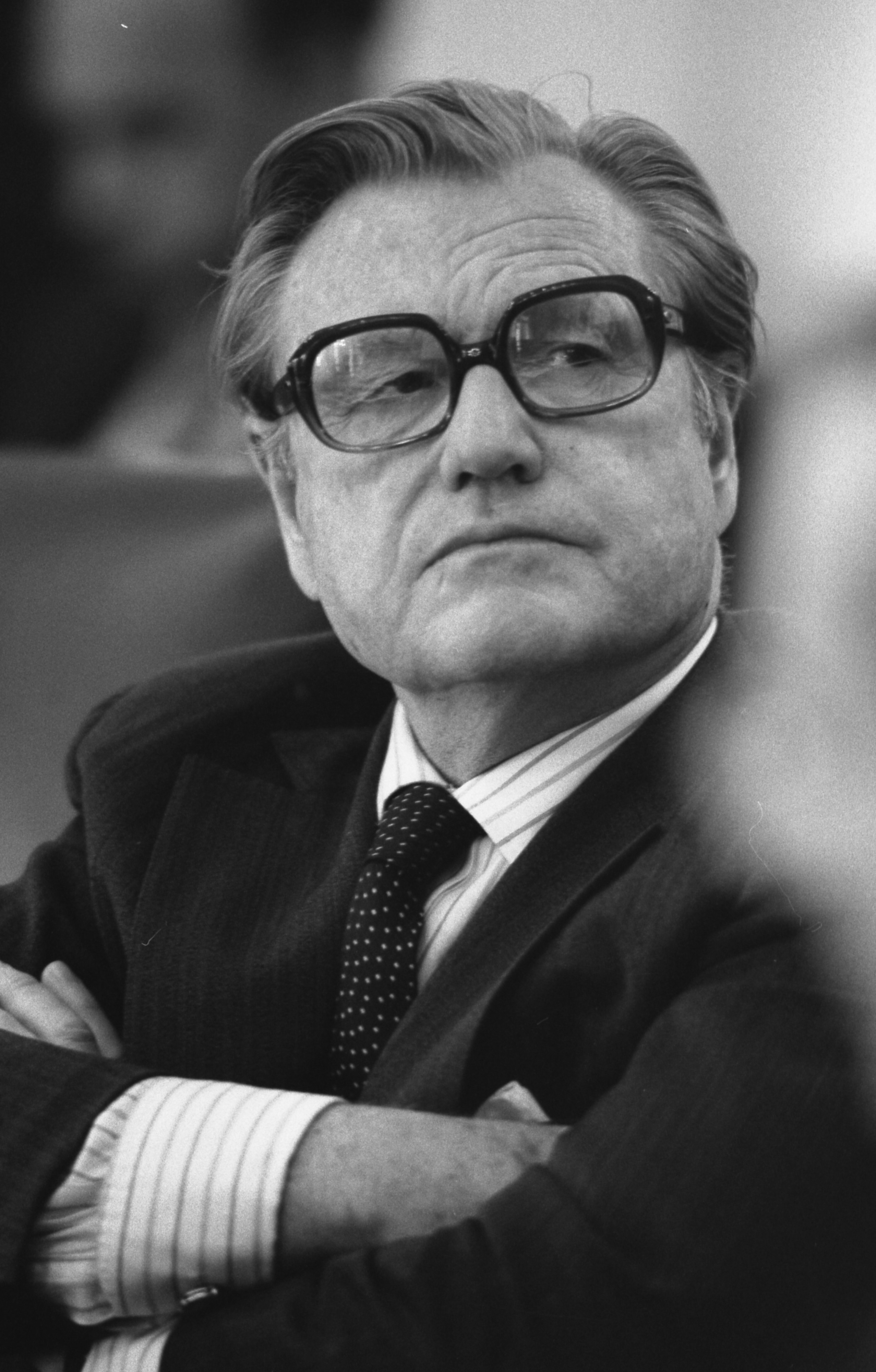 Nelson Rockefeller A4527-19