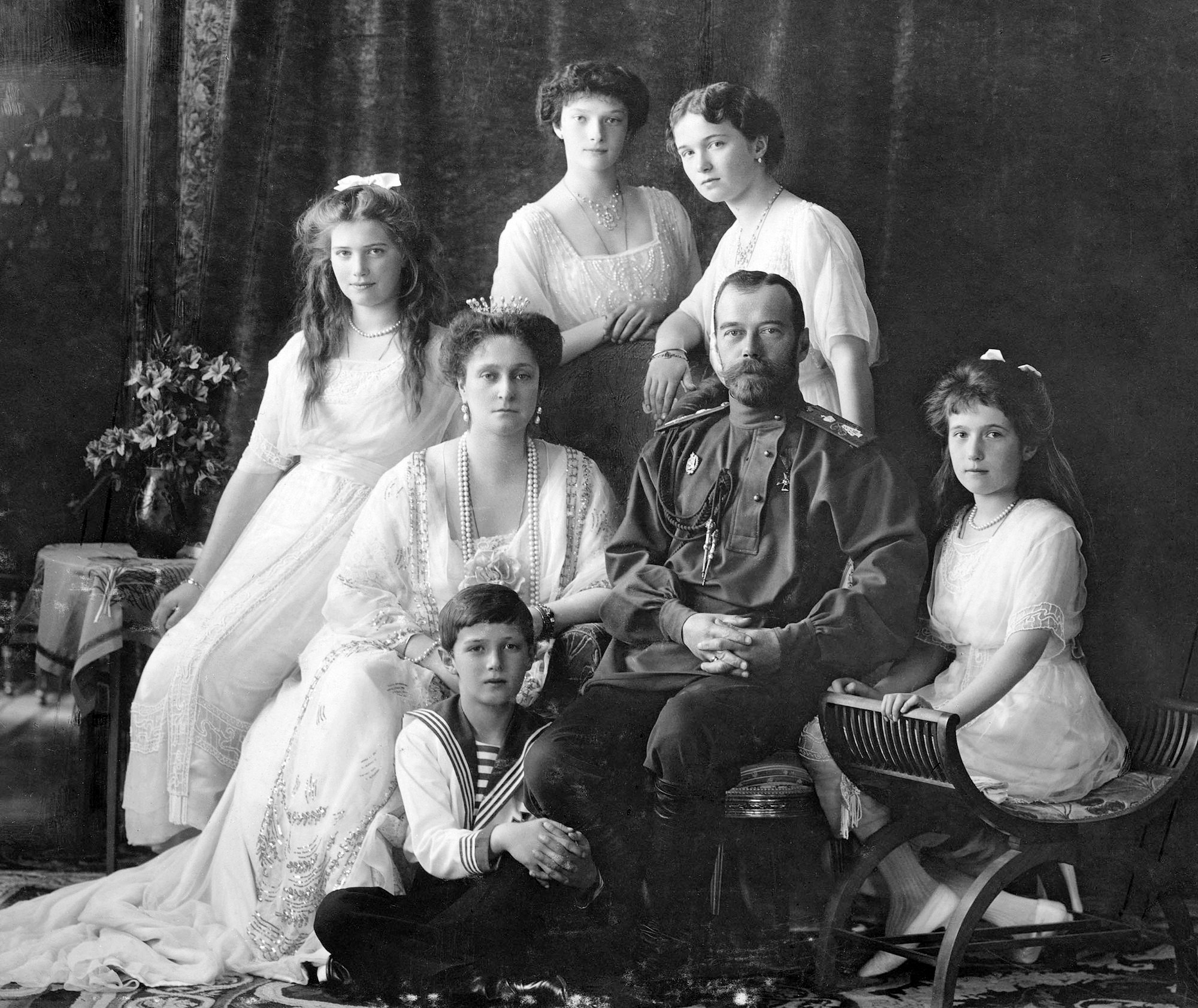 royal family of Tsar Nicholas II Photograph of the Russian Imperial Family, 1913
