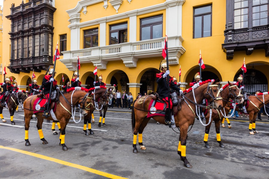 Escolta presidencial, Plaza de Armas, Lima, Perú, 2015-07-28, DD 23