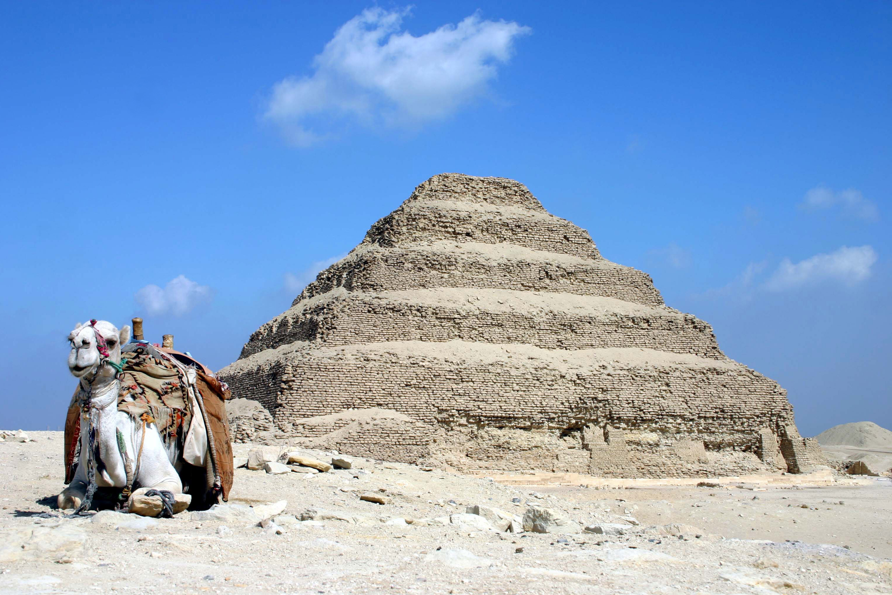 Saqqara pyramid ver 2