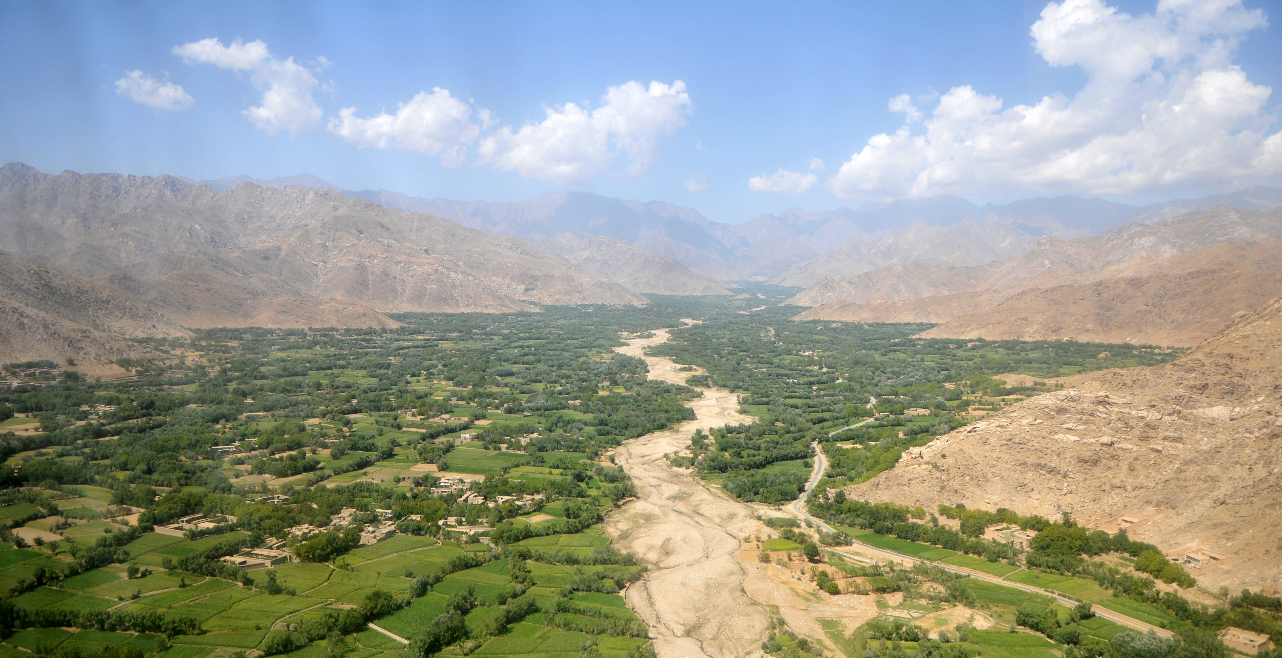 Aerial image of Afghanistan, 2011-08